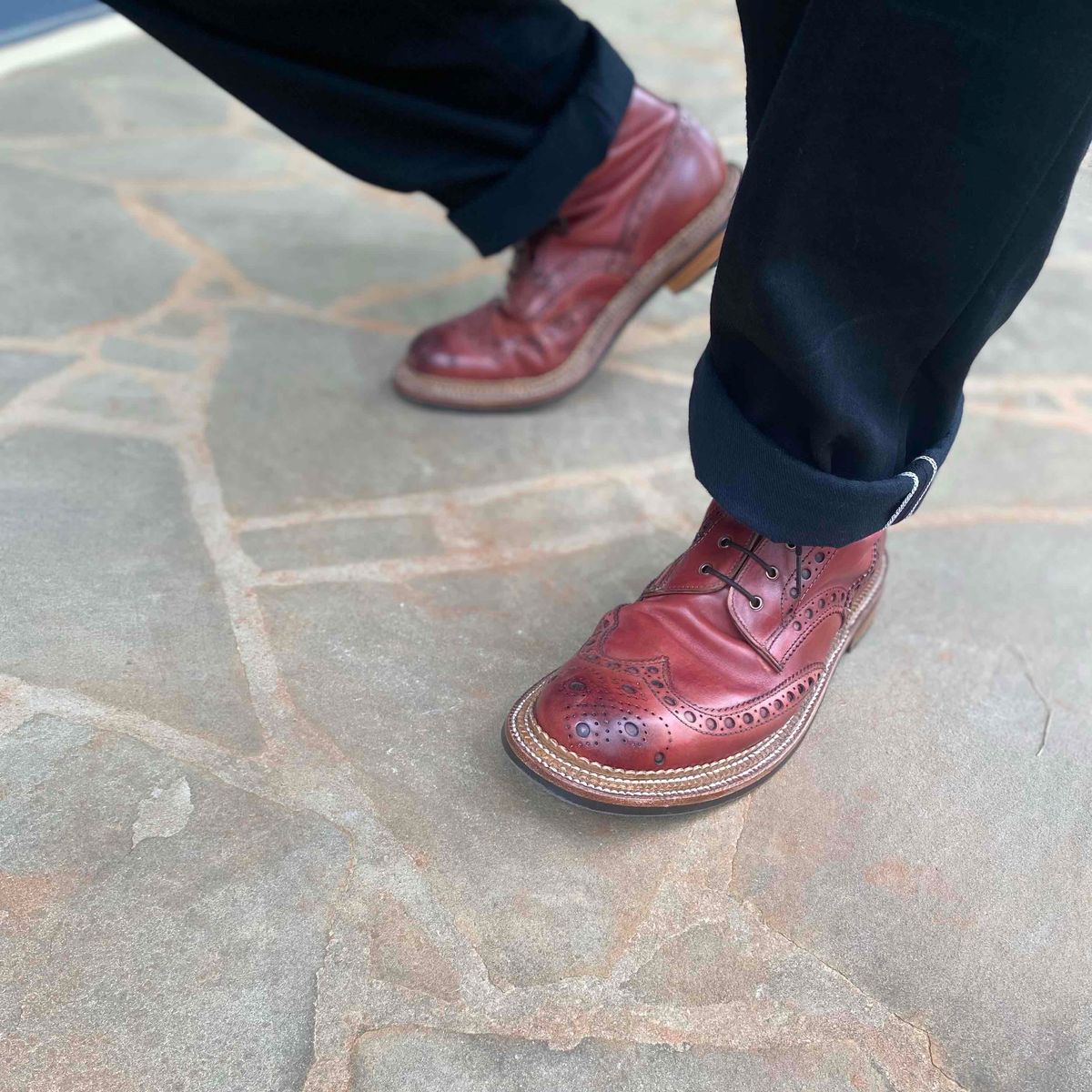 Photo by escapedTexan on March 10, 2023 of the Grenson Fred in Handpainted Tan.