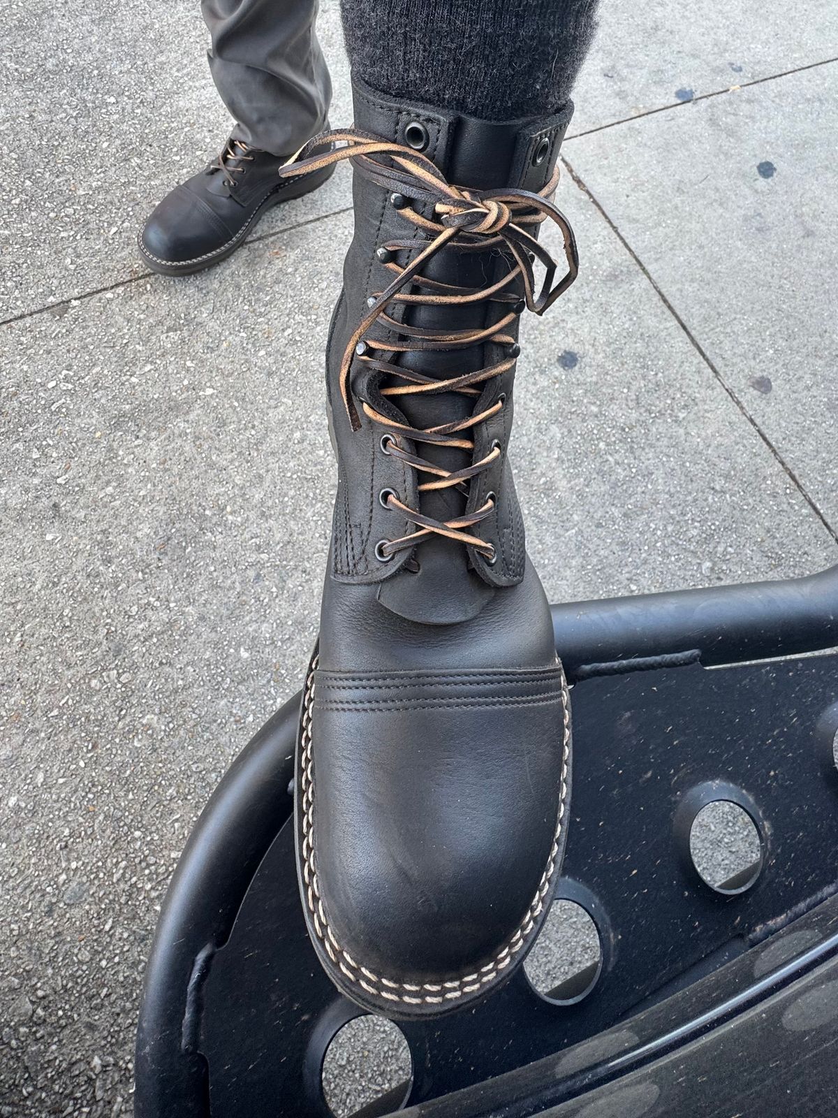 Photo by escapedTexan on May 20, 2025 of the Nicks MTO in Seidel MaxSupport Black.