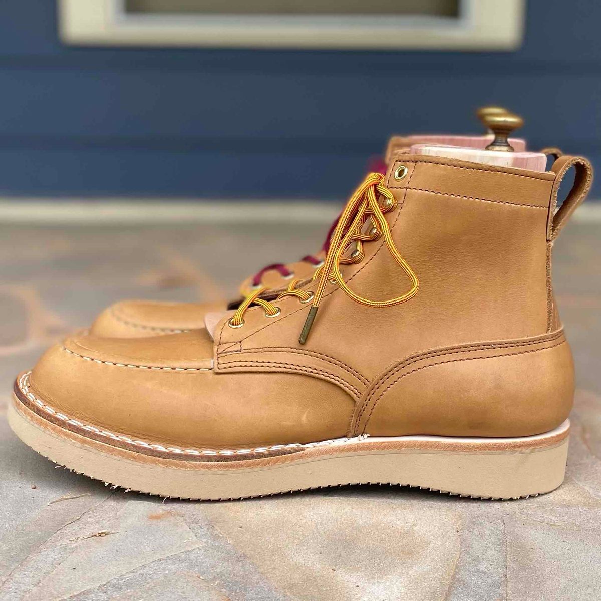 Photo by escapedTexan on April 26, 2023 of the Nicks Moc Toe in Seidel 1964 Tan.
