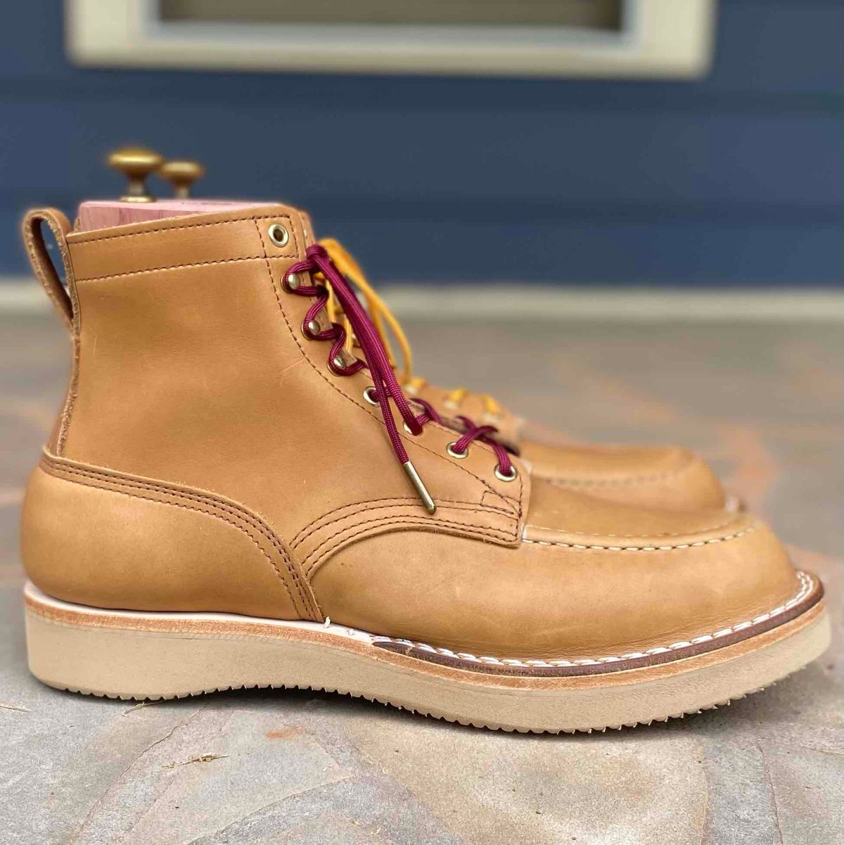 Photo by escapedTexan on April 26, 2023 of the Nicks Moc Toe in Seidel 1964 Tan.