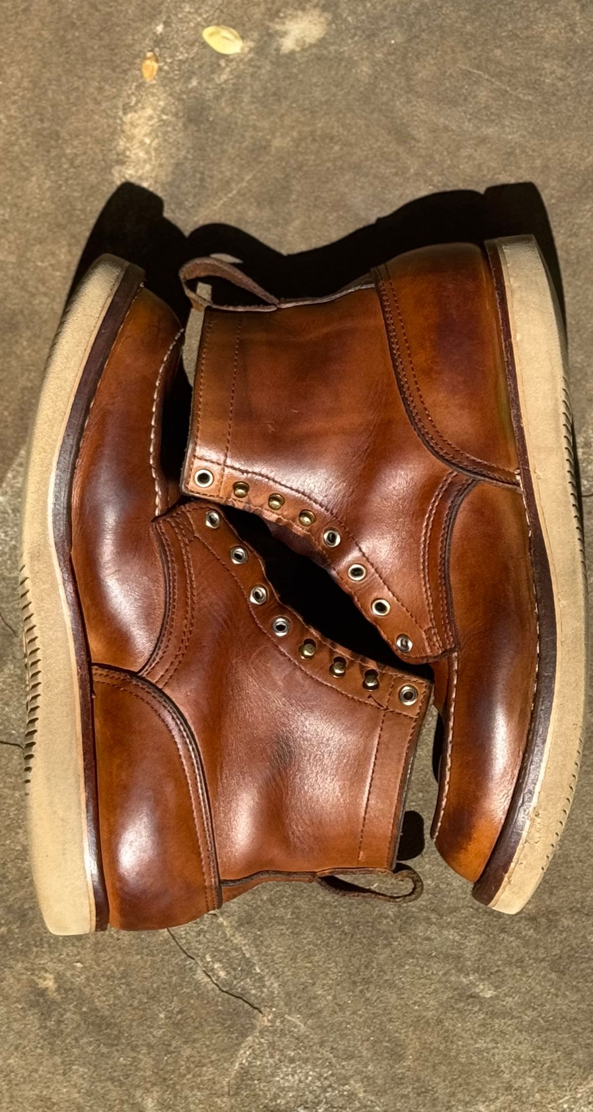Photo by escapedTexan on April 5, 2025 of the Nicks Moc Toe in Seidel 1964 Tan.
