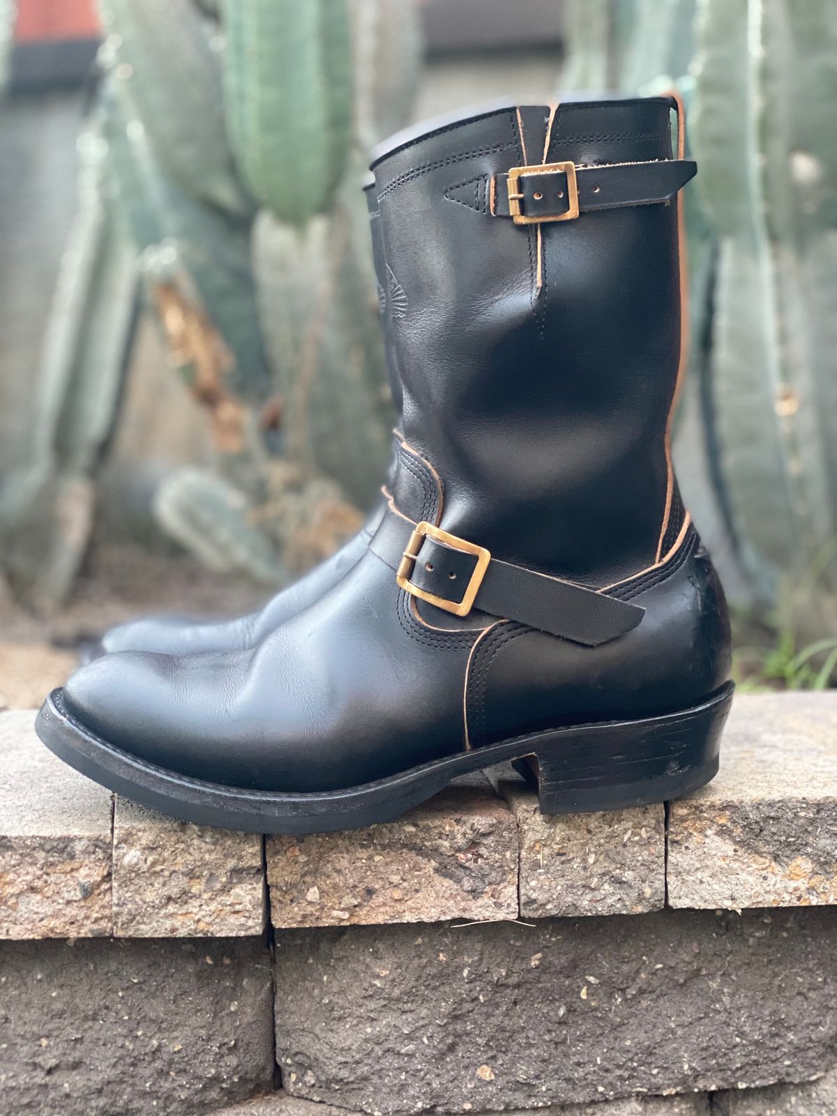 Photo by parkle__ on January 6, 2024 of the Zerrows Type One in Horween Black Latigo.