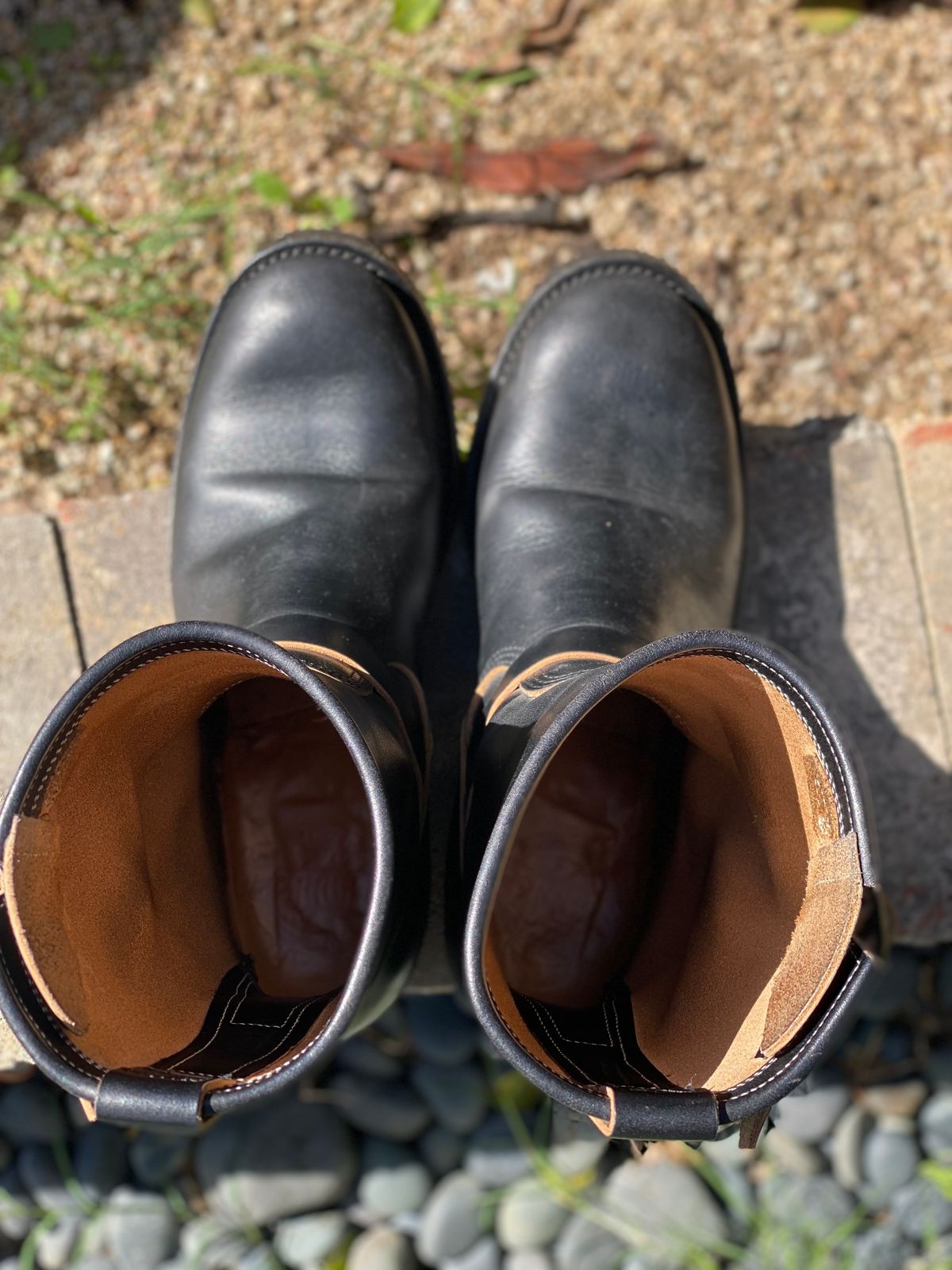 Photo by parkle__ on February 4, 2024 of the Zerrows Type One in Horween Black Latigo.