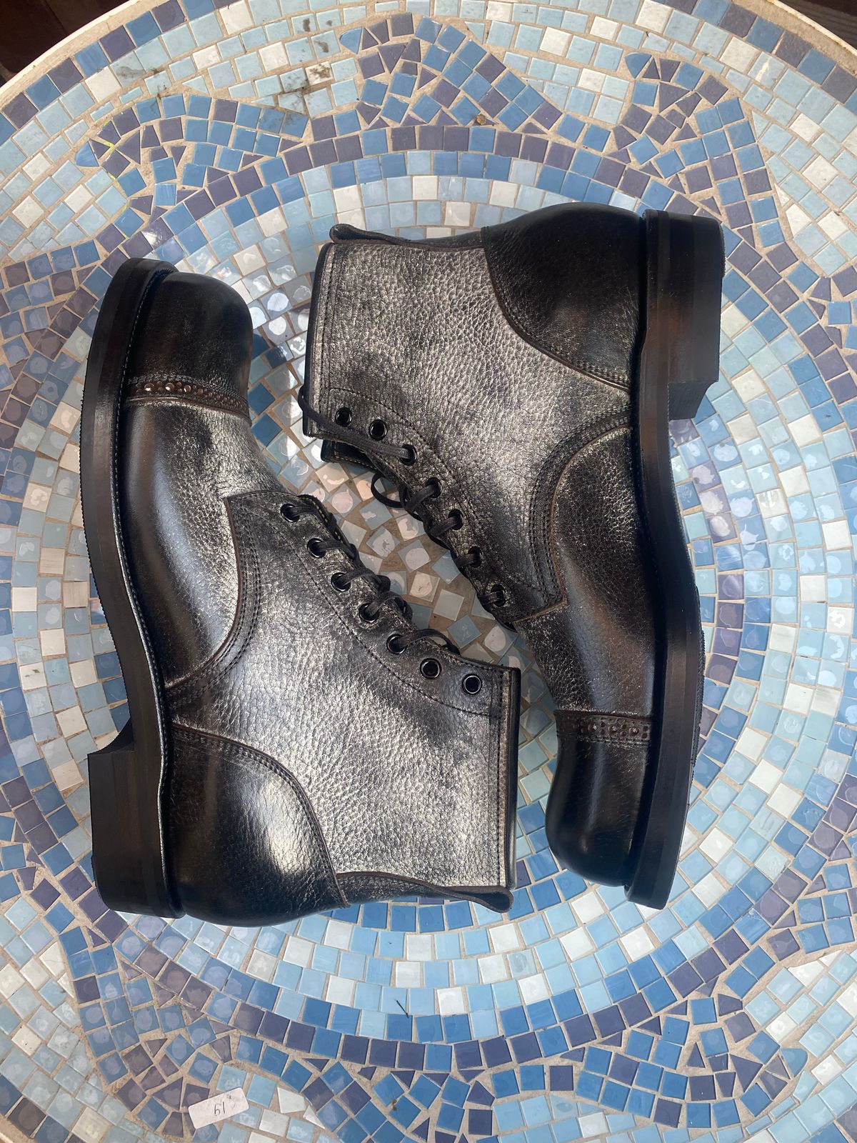 Photo by parkle__ on November 4, 2022 of the Iron Boots 5515 in Black Italy Waxed Bullhide.