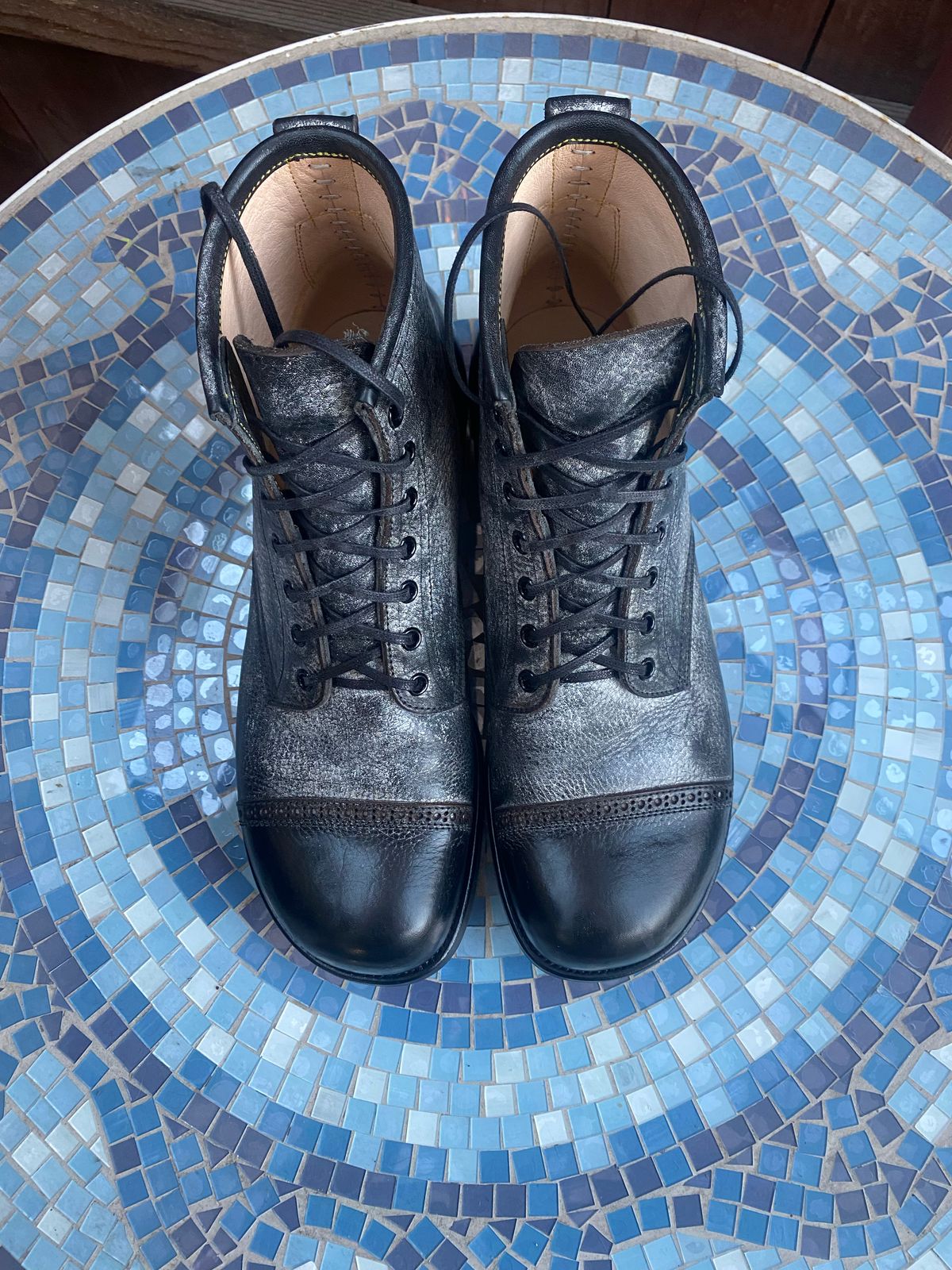 Photo by parkle__ on November 4, 2022 of the Iron Boots 5515 in Black Italy Waxed Bullhide.
