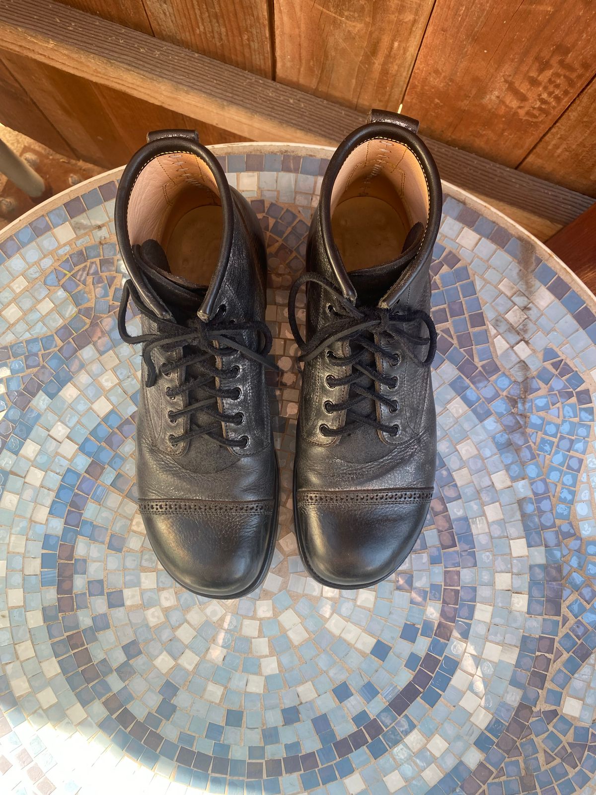 Photo by parkle__ on December 4, 2022 of the Iron Boots 5515 in Black Italy Waxed Bullhide.
