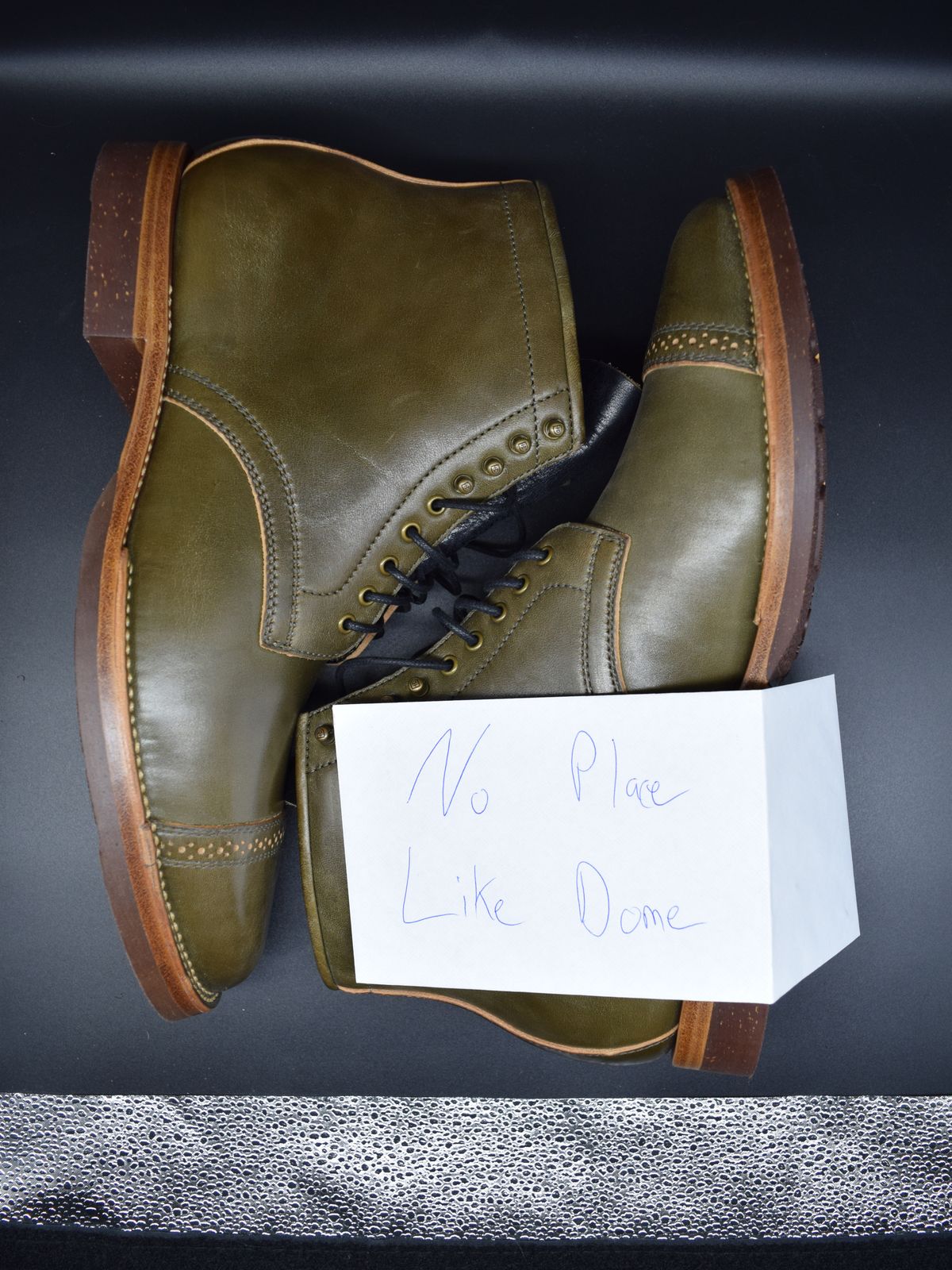 Photo by jinn35 on November 4, 2022 of the Flame Panda Brogue Cap Toe Service Boot in Maryam Jungle Green Horsebutt.