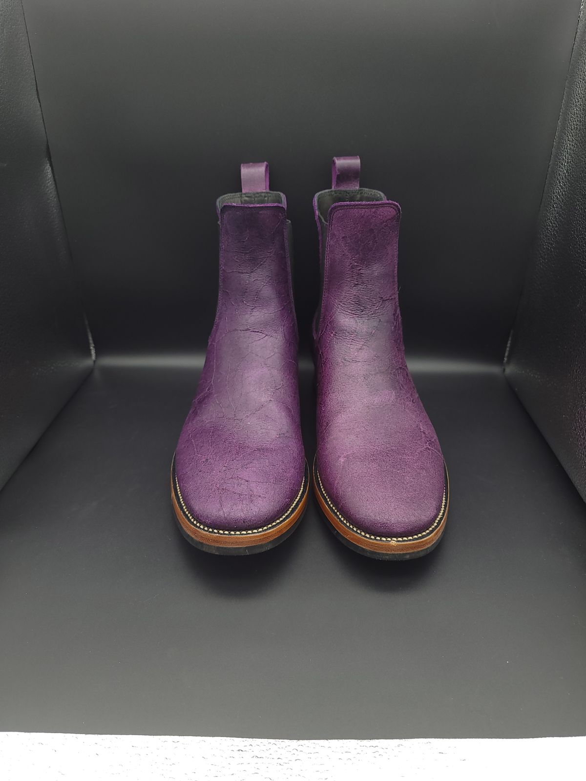 Photo by jinn35 on November 2, 2023 of the Fortis Boots El Primero in C.F. Stead Crazy Cow Royal Purple.