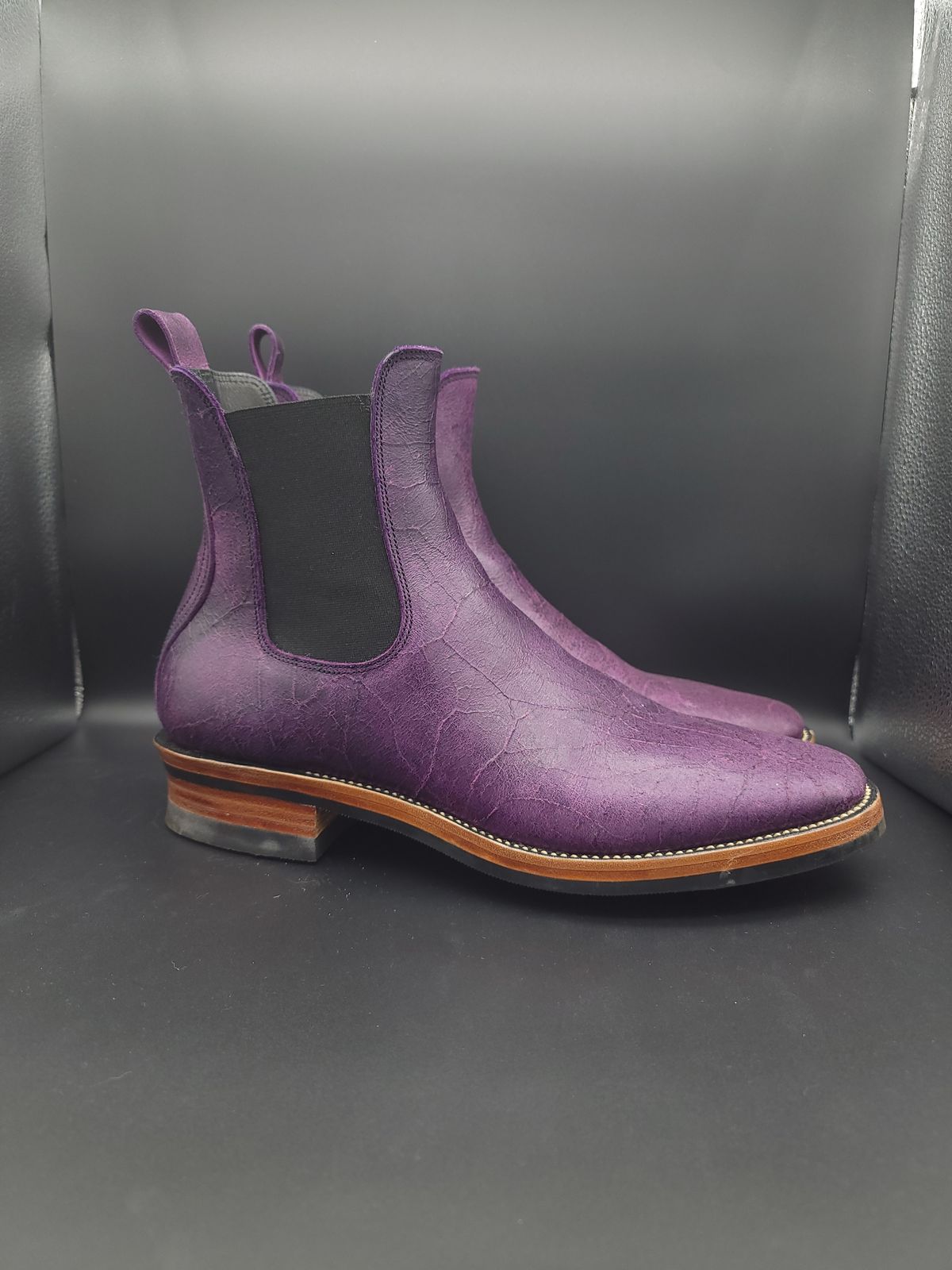 Photo by jinn35 on November 2, 2023 of the Fortis Boots El Primero in C.F. Stead Crazy Cow Royal Purple.