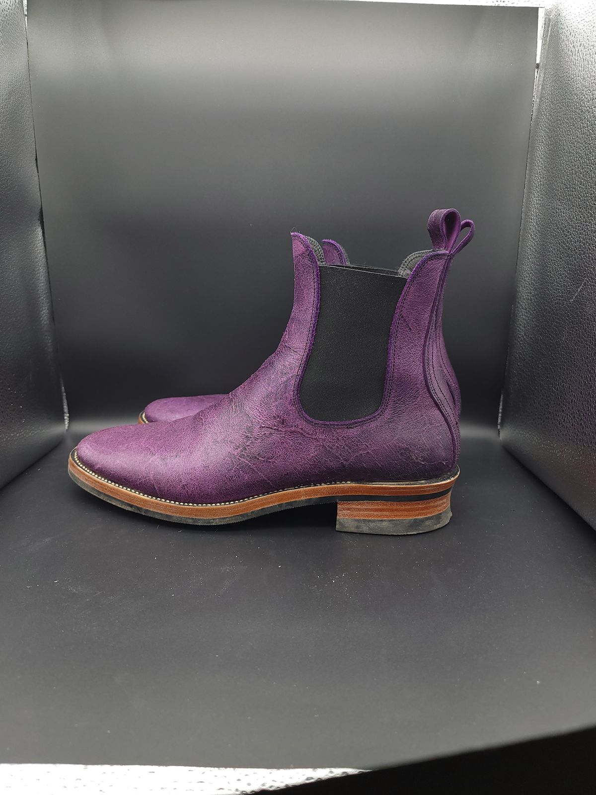 Photo by jinn35 on December 5, 2023 of the Fortis Boots El Primero in C.F. Stead Crazy Cow Royal Purple.