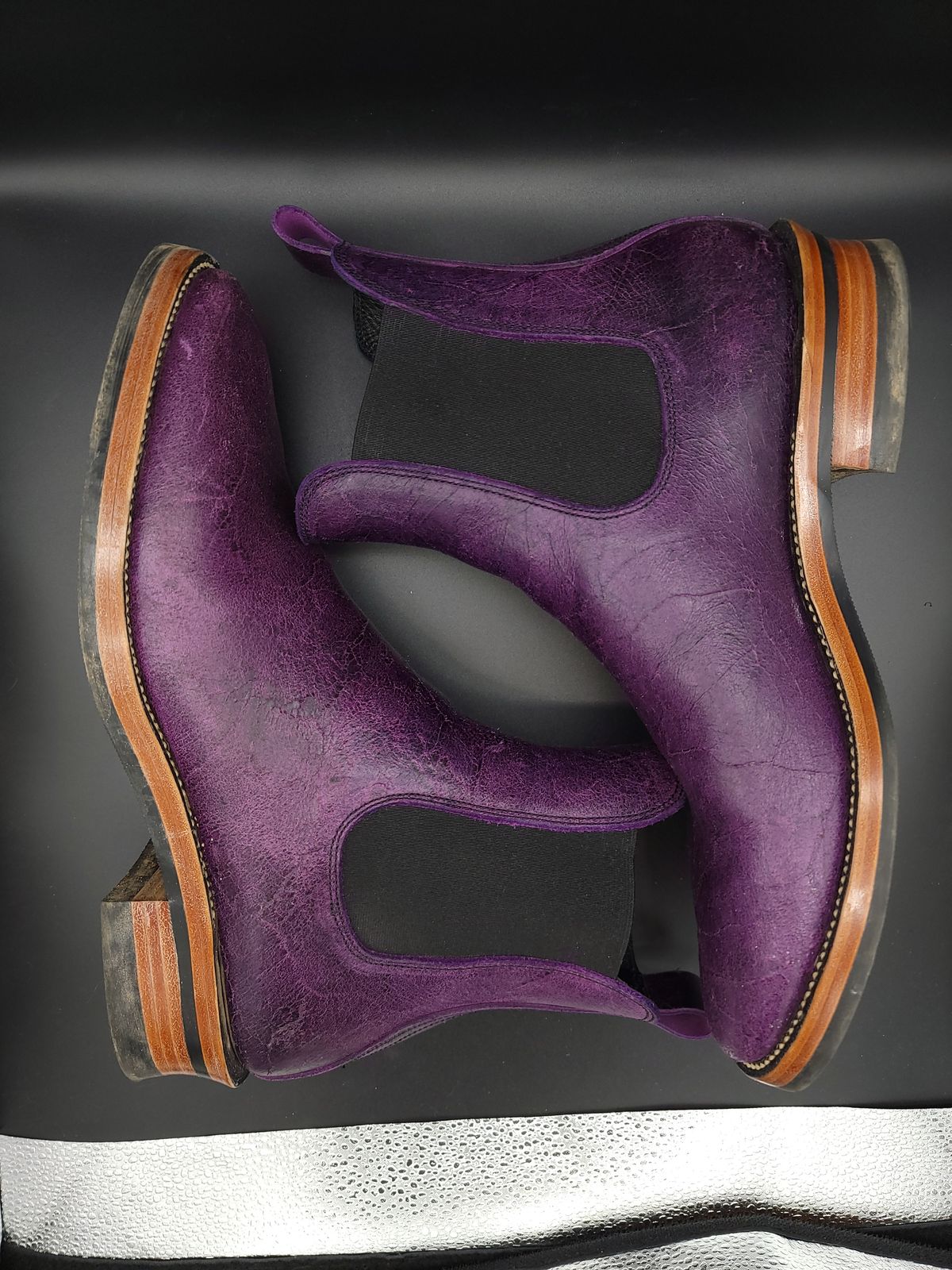 Photo by jinn35 on December 5, 2023 of the Fortis Boots El Primero in C.F. Stead Crazy Cow Royal Purple.