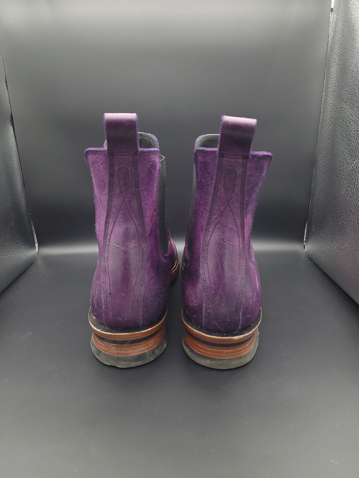 Photo by jinn35 on January 5, 2024 of the Fortis Boots El Primero in C.F. Stead Crazy Cow Royal Purple.