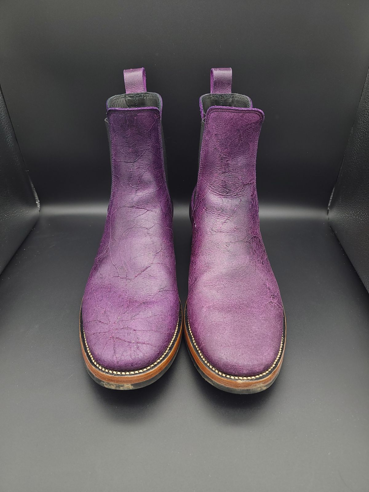 Photo by jinn35 on January 5, 2024 of the Fortis Boots El Primero in C.F. Stead Crazy Cow Royal Purple.