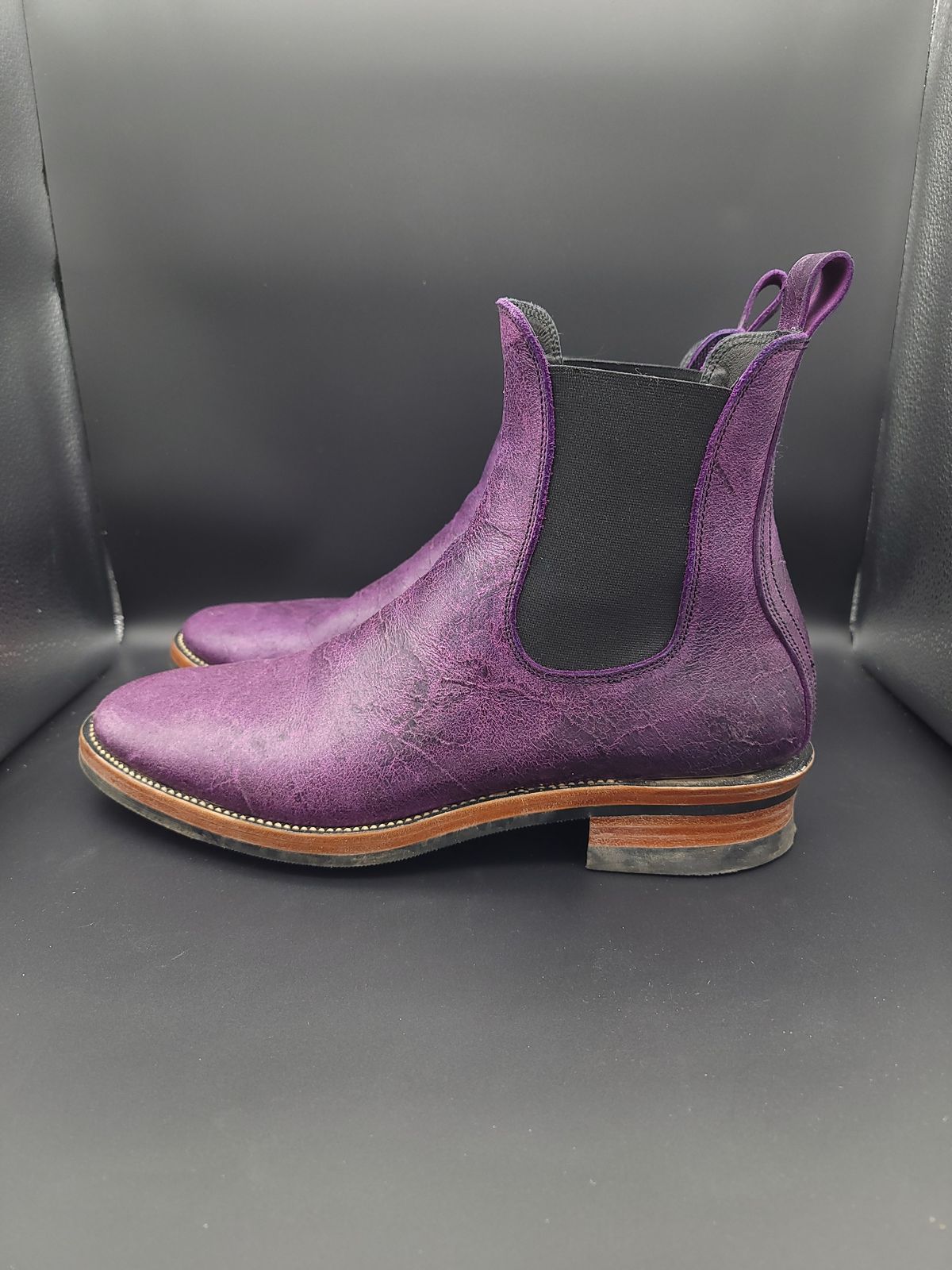 Photo by jinn35 on January 5, 2024 of the Fortis Boots El Primero in C.F. Stead Crazy Cow Royal Purple.