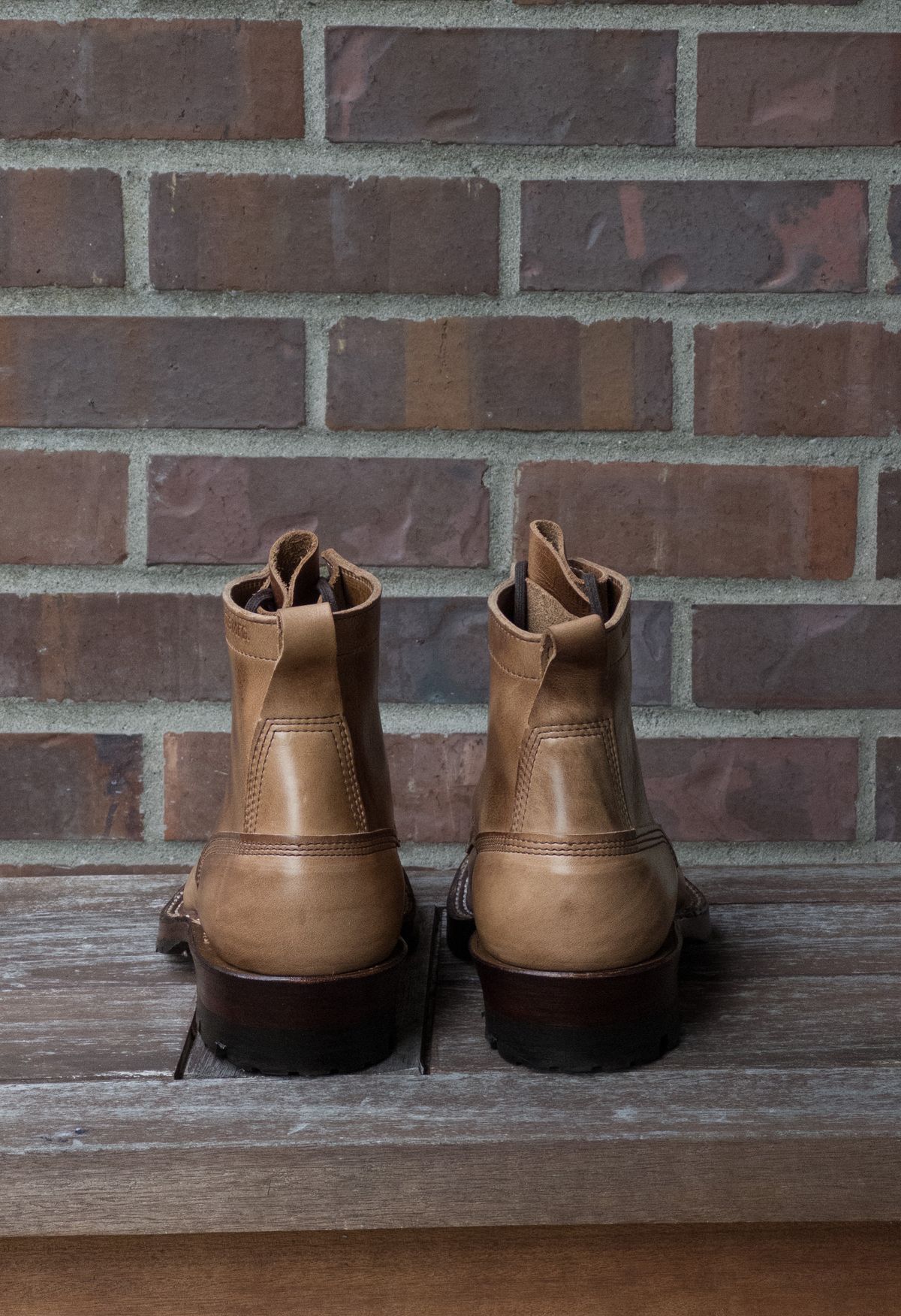 Photo by tylers.hobby on October 1, 2023 of the White's 350 Cruiser in Horween Natural Chromexcel.
