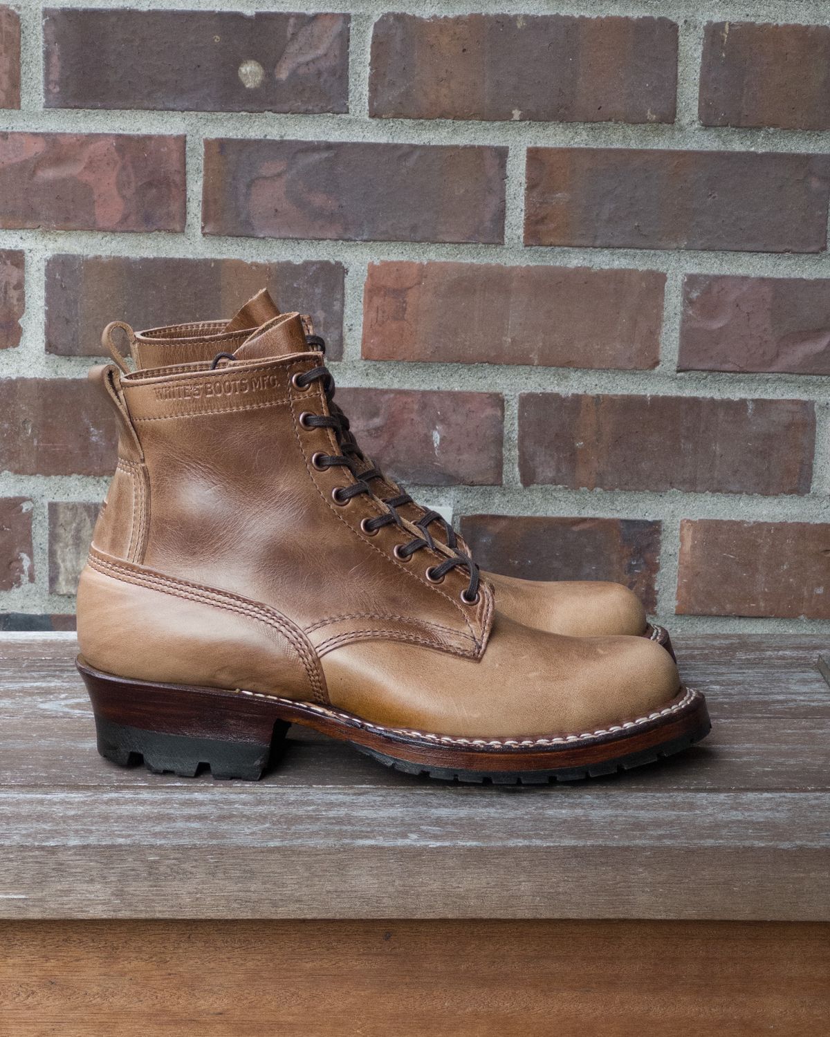 Photo by tylers.hobby on October 1, 2023 of the White's 350 Cruiser in Horween Natural Chromexcel.