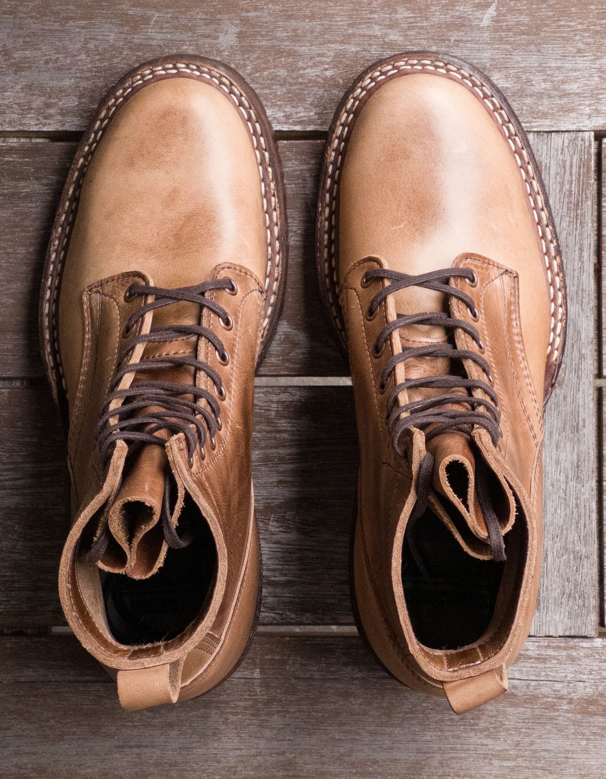 Photo by tylers.hobby on October 1, 2023 of the White's 350 Cruiser in Horween Natural Chromexcel.