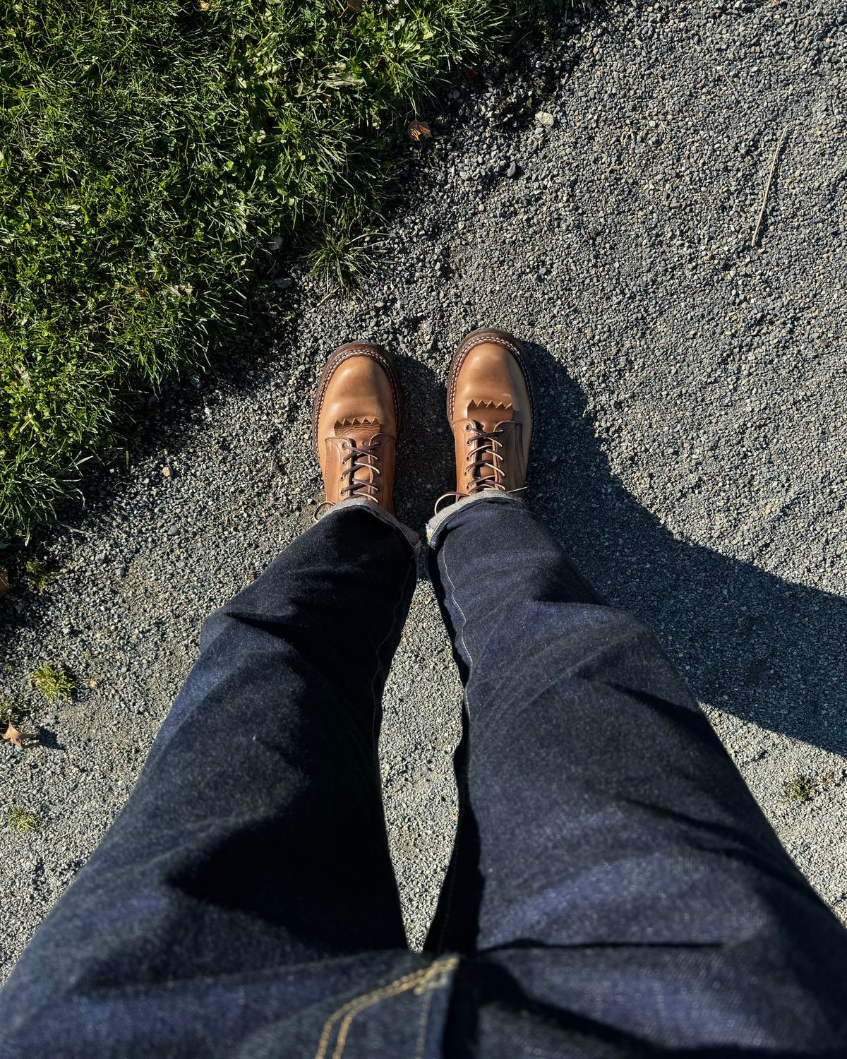 Photo by tylers.hobby on November 2, 2023 of the White's 350 Cruiser in Horween Natural Chromexcel.