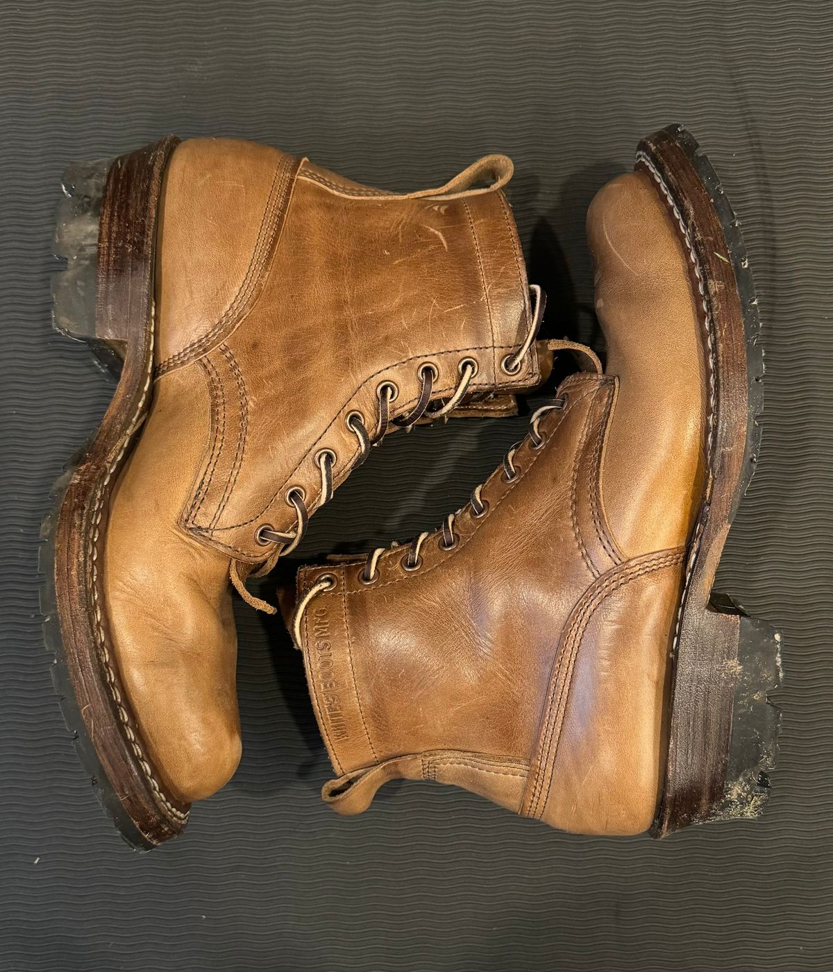 Photo by tylers.hobby on January 5, 2024 of the White's 350 Cruiser in Horween Natural Chromexcel.