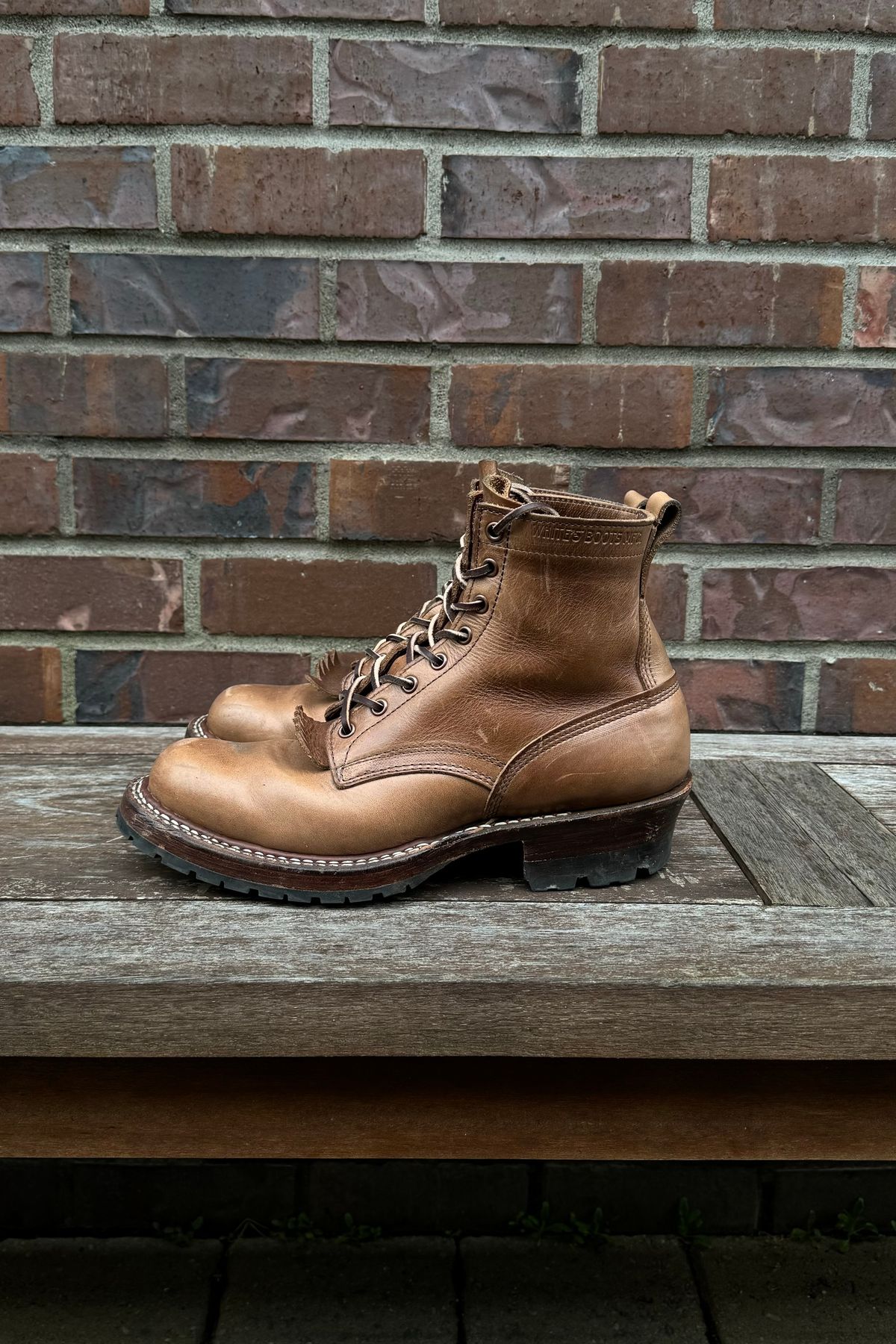 Photo by tylers.hobby on February 5, 2024 of the White's 350 Cruiser in Horween Natural Chromexcel.