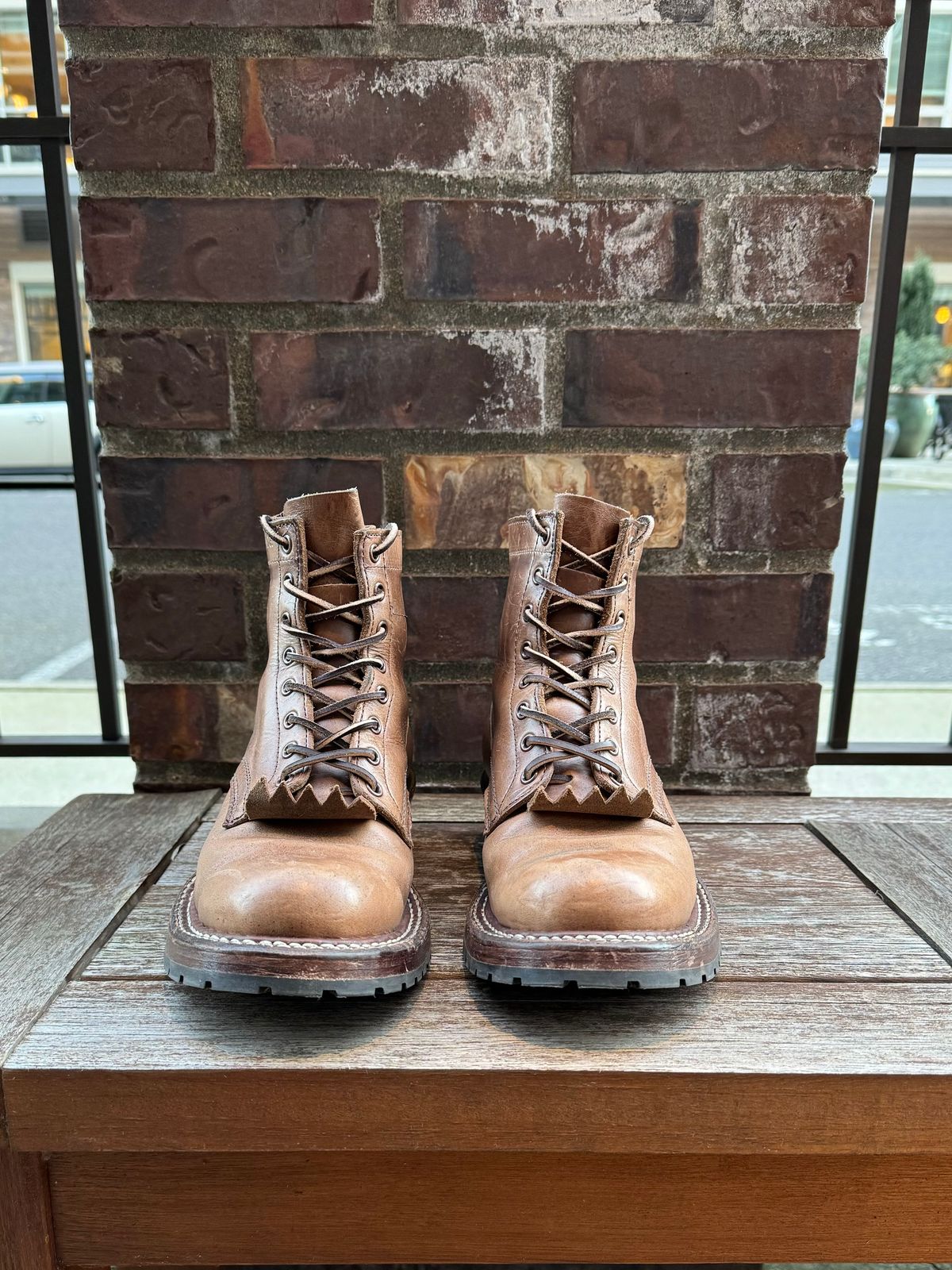 Photo by tylers.hobby on March 6, 2024 of the White's 350 Cruiser in Horween Natural Chromexcel.