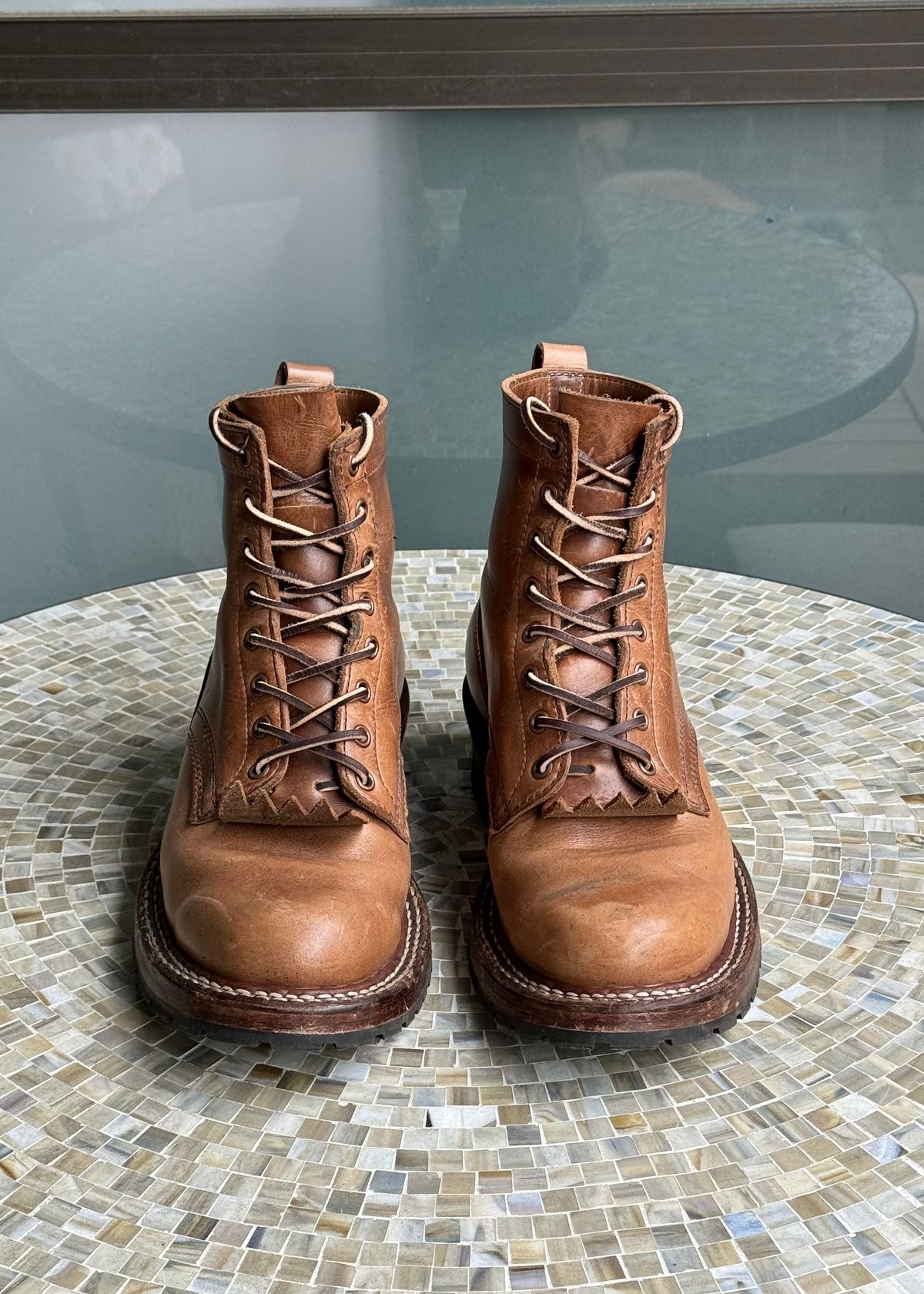 Photo by tylers.hobby on April 4, 2024 of the White's 350 Cruiser in Horween Natural Chromexcel.