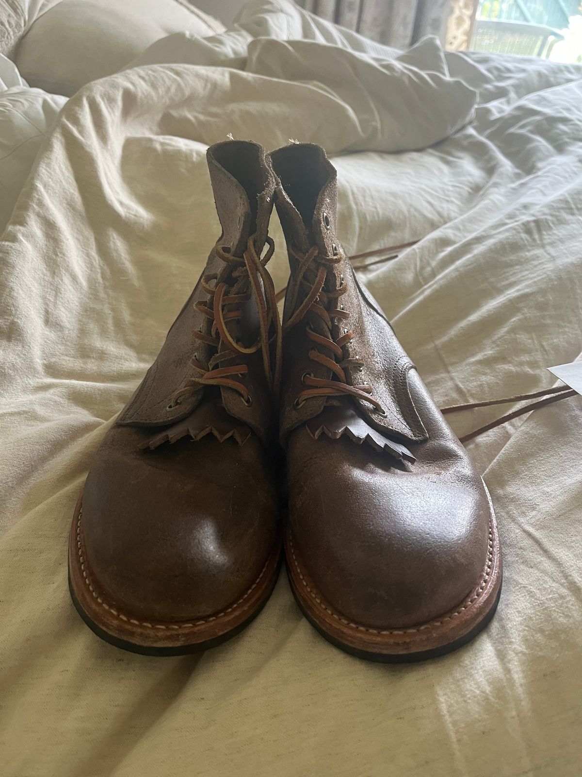 Photo by Dannflow on November 3, 2024 of the Oak Street Bootmakers Trench Boot in Horween Natural Chromexcel Roughout.