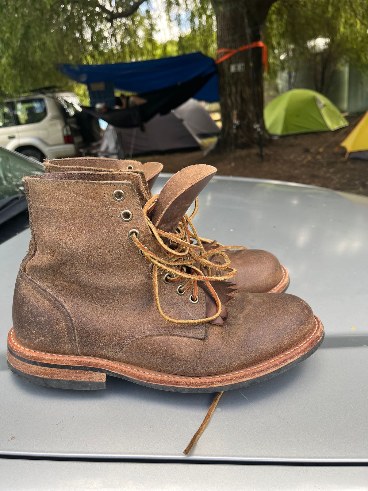 Photo by Dannflow on January 2, 2025 of the Oak Street Bootmakers Trench Boot in Horween Natural Chromexcel Roughout.