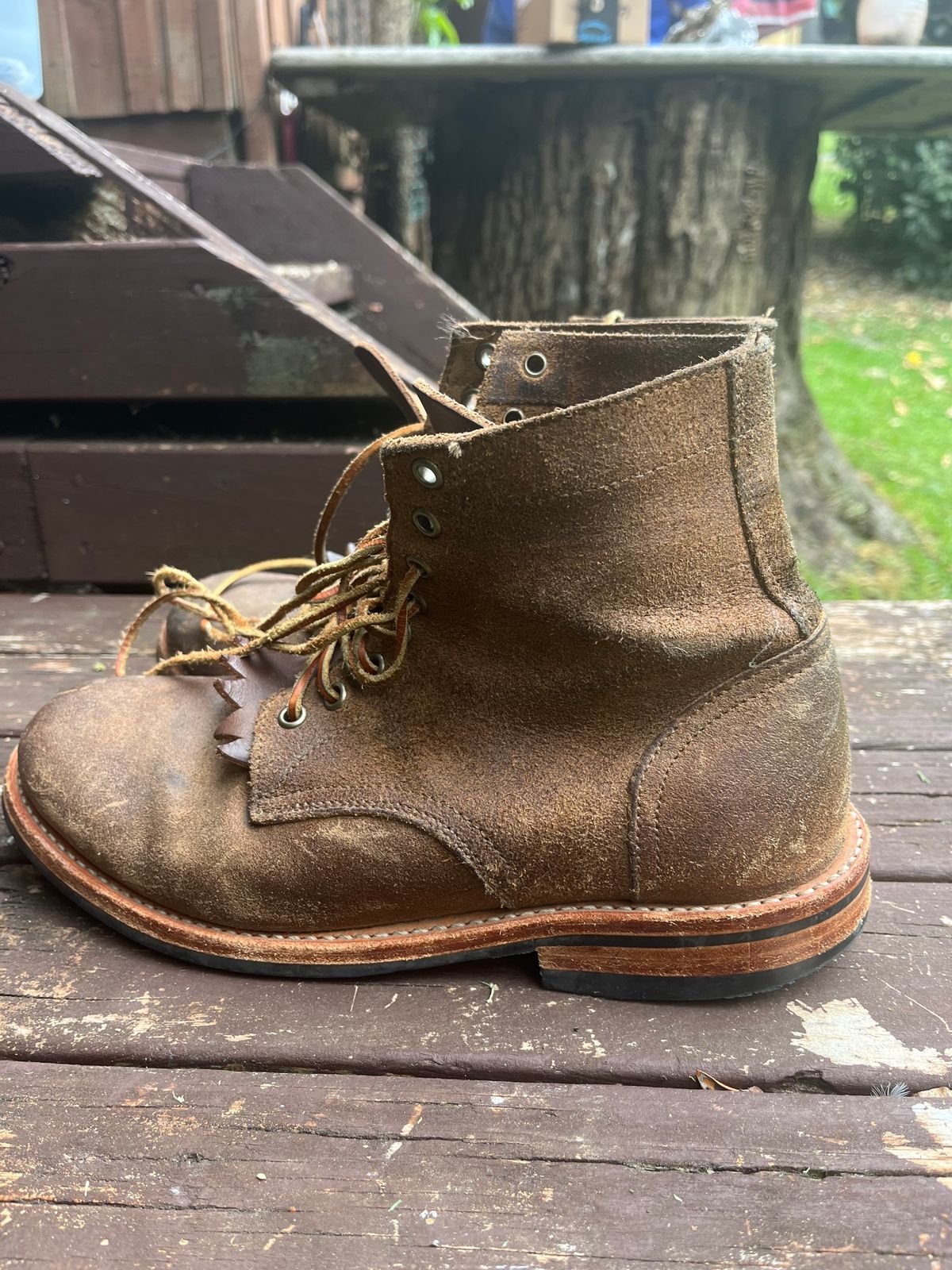 Photo by Dannflow on March 3, 2025 of the Oak Street Bootmakers Trench Boot in Horween Natural Chromexcel Roughout.