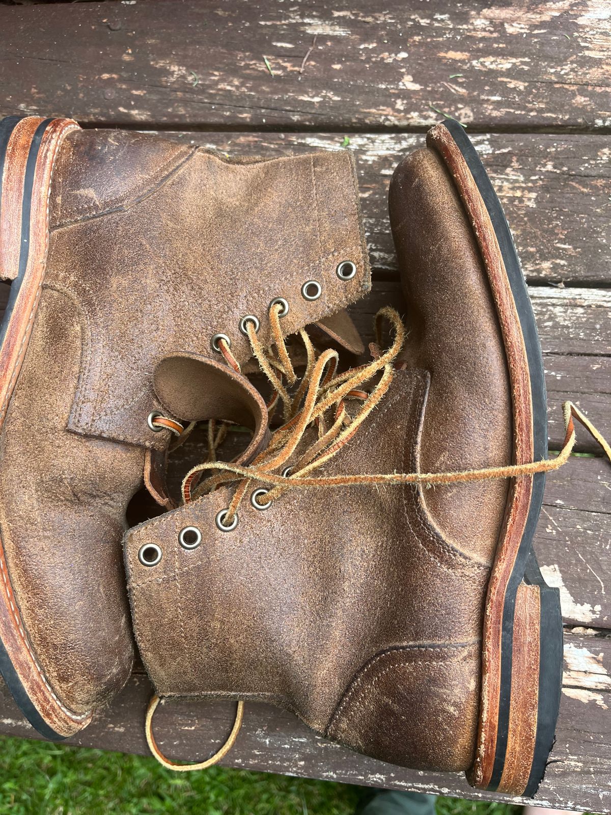 Photo by Dannflow on March 3, 2025 of the Oak Street Bootmakers Trench Boot in Horween Natural Chromexcel Roughout.