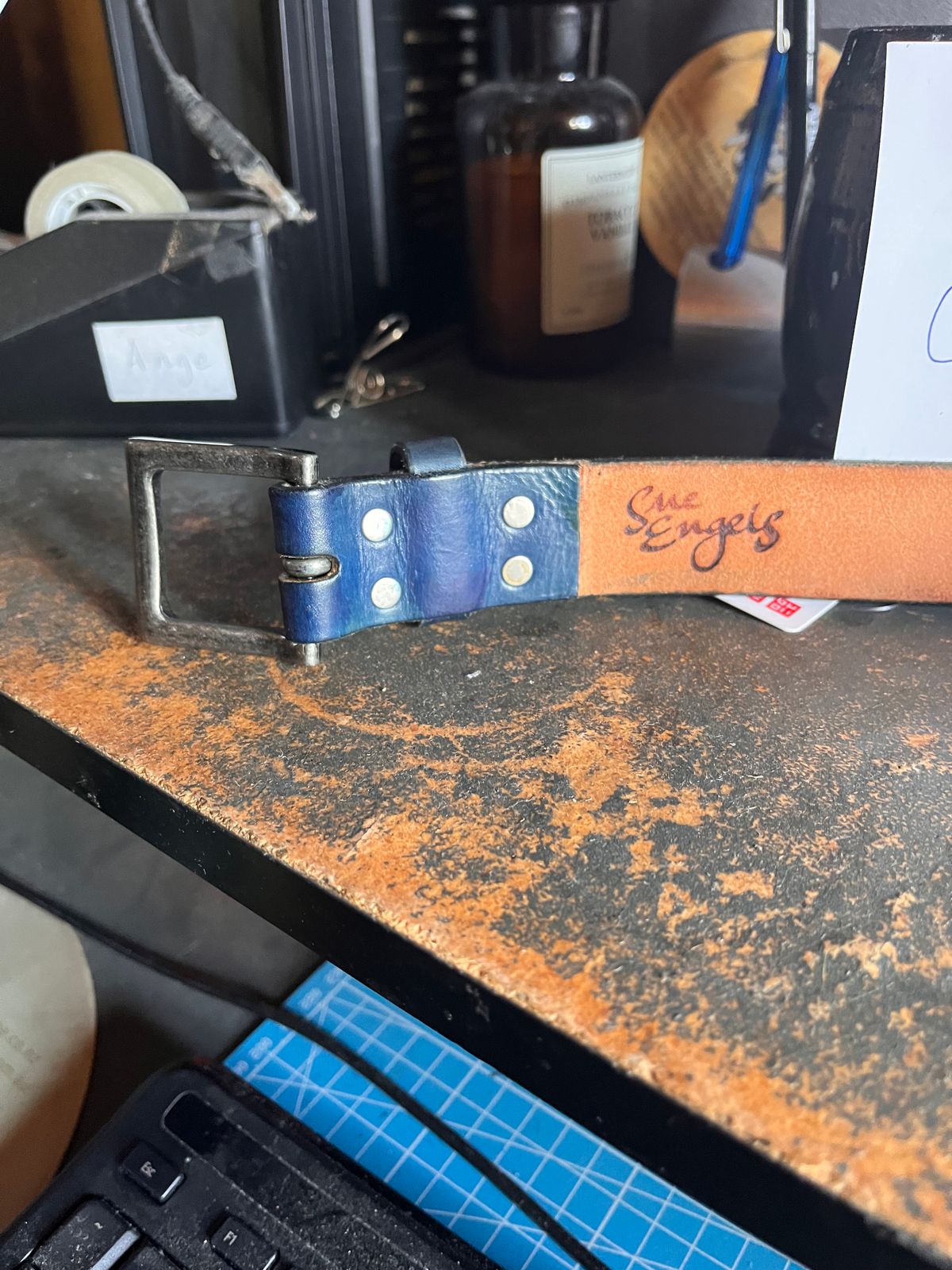 Photo by Dannflow on November 1, 2025 of the Sue engels Veg Tan Blue in Teacore Blue Veg Tan.