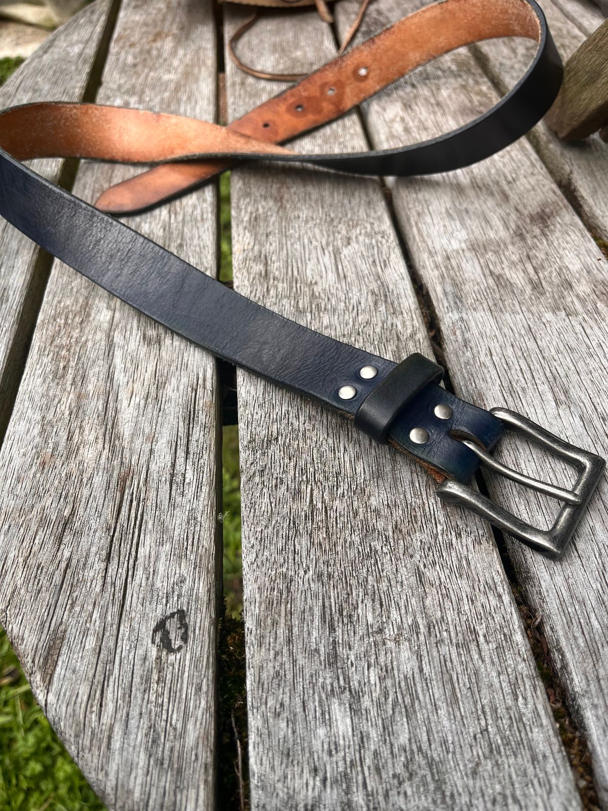 Photo by Dannflow on February 3, 2026 of the Sue engels Veg Tan Blue in Teacore Blue Veg Tan.