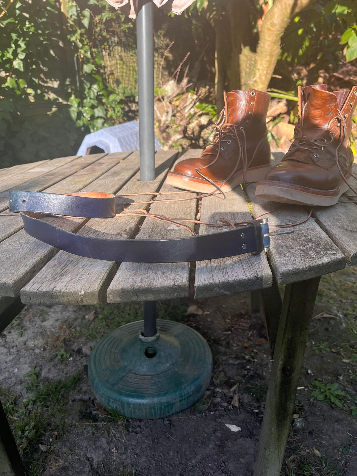 Photo by Dannflow on March 2, 2026 of the Sue engels Veg Tan Blue in Teacore Blue Veg Tan.