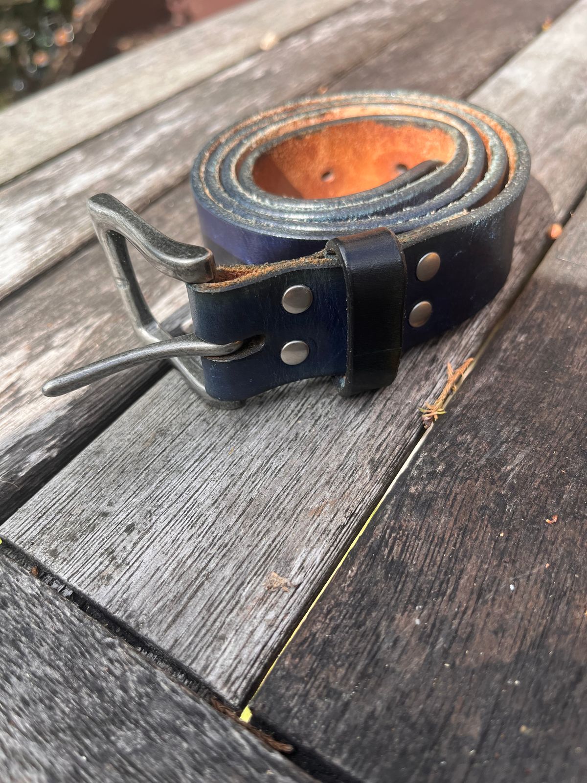 Photo by Dannflow on April 2, 2026 of the Sue engels Veg Tan Blue in Teacore Blue Veg Tan.