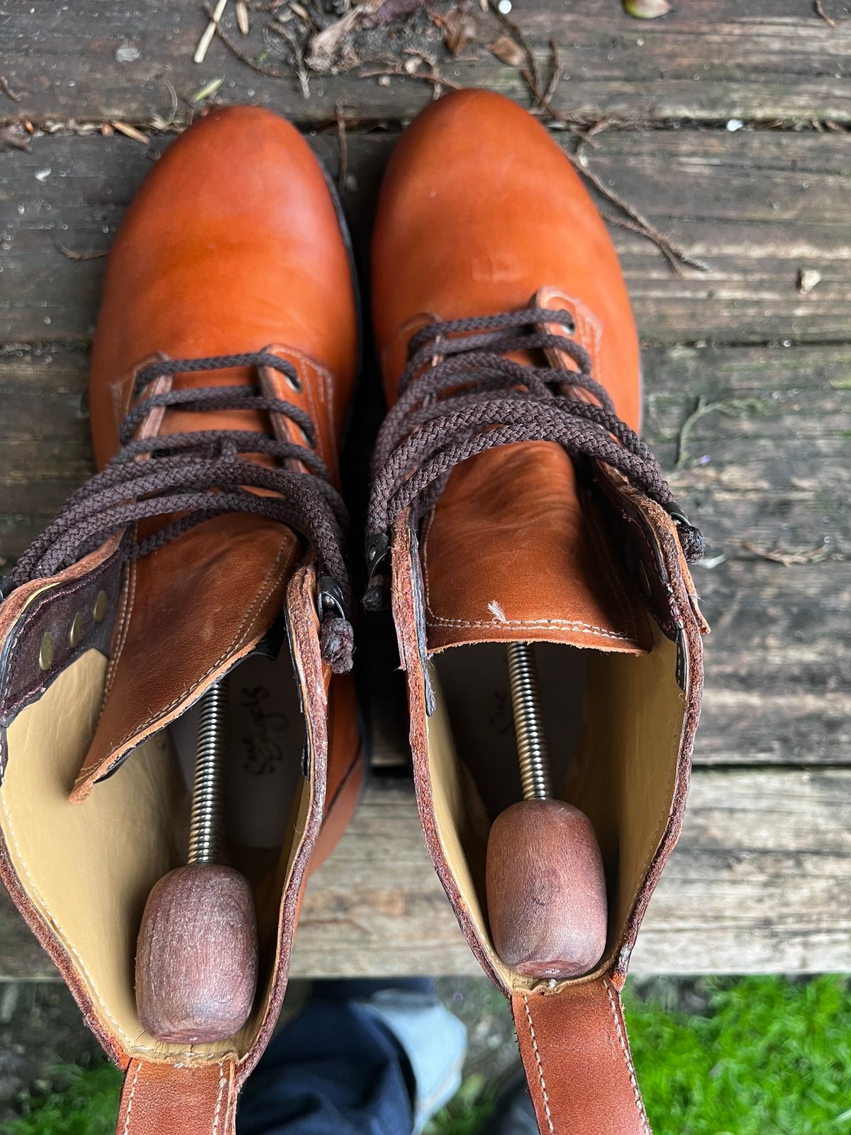 Photo by Dannflow on October 1, 2023 of the Sue Engles City Boot in Unknown Leather.