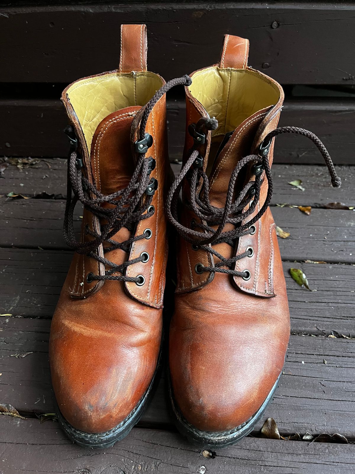 Photo by Dannflow on December 1, 2023 of the Sue Engles City Boot in Unknown Leather.