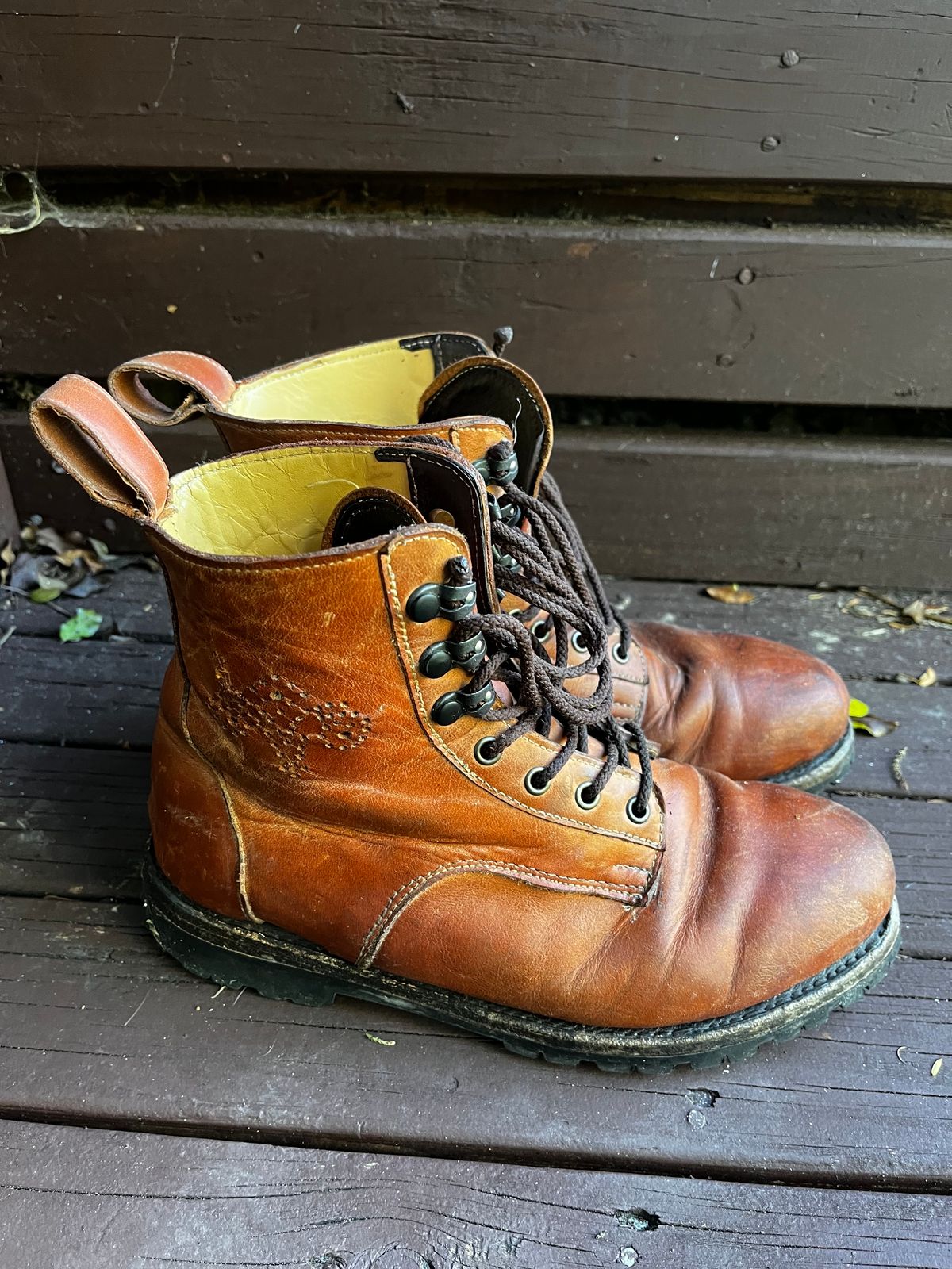 Photo by Dannflow on February 1, 2024 of the Sue Engles City Boot in Unknown Leather.