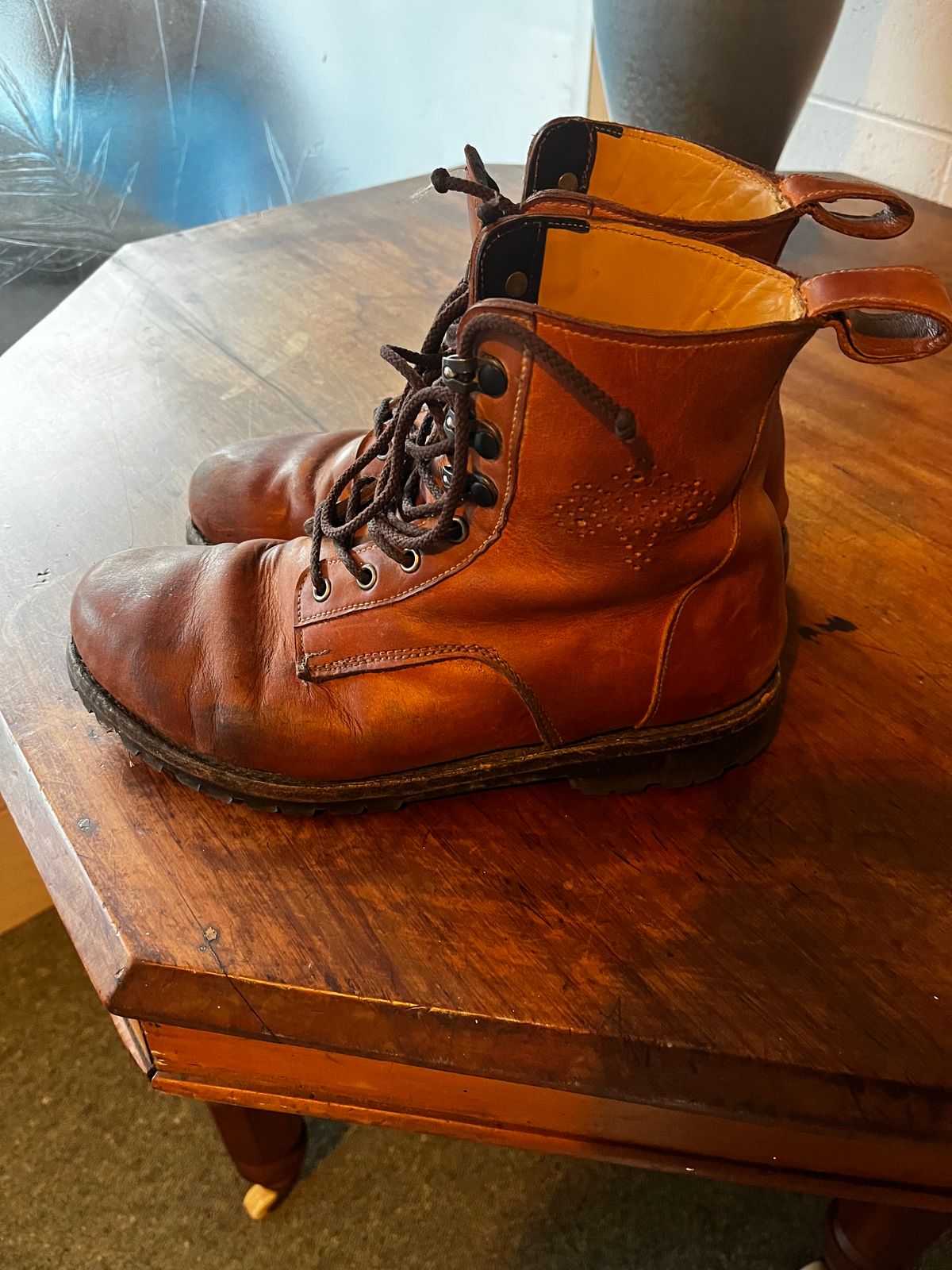Photo by Dannflow on March 1, 2024 of the Sue Engles City Boot in Unknown Leather.