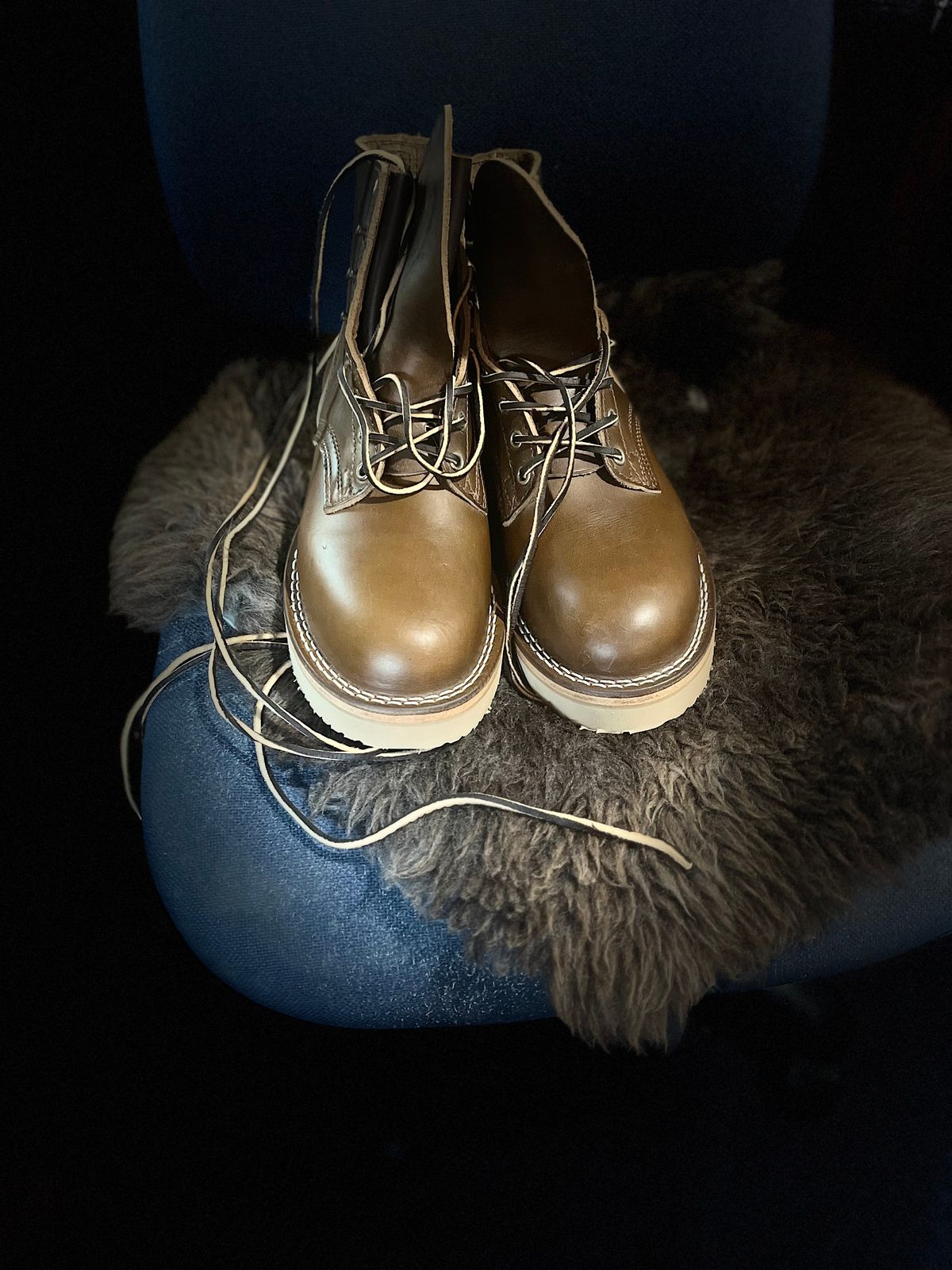 Photo by Dannflow on October 1, 2025 of the Nicks Free Range in Horween British Tan Chromexcel.
