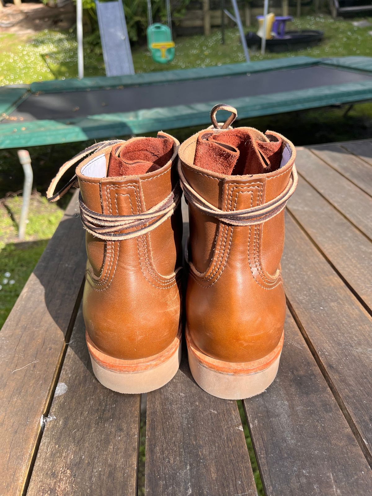Photo by Dannflow on November 1, 2025 of the Nicks Free Range in Horween British Tan Chromexcel.