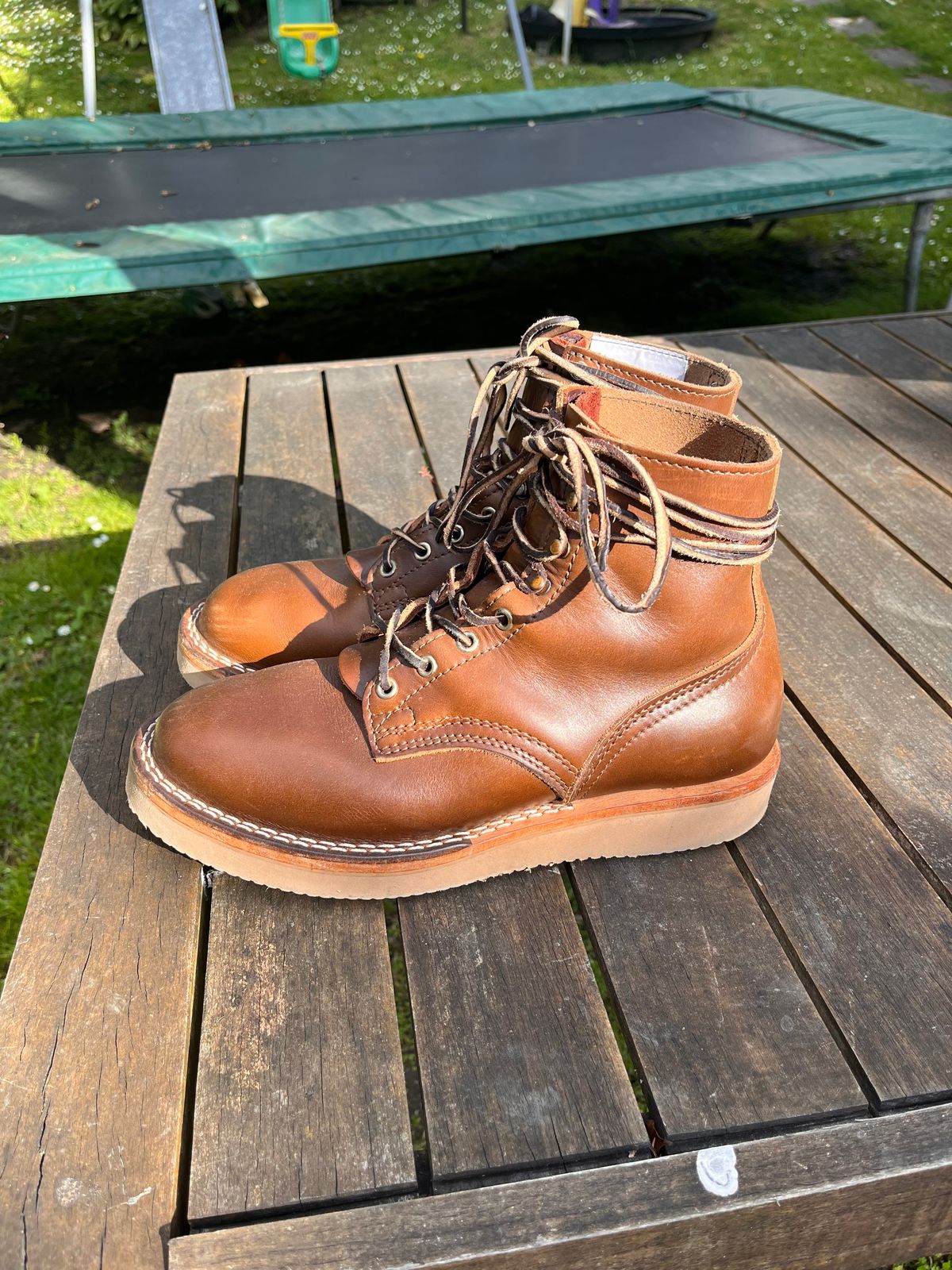 Photo by Dannflow on November 1, 2025 of the Nicks Free Range in Horween British Tan Chromexcel.