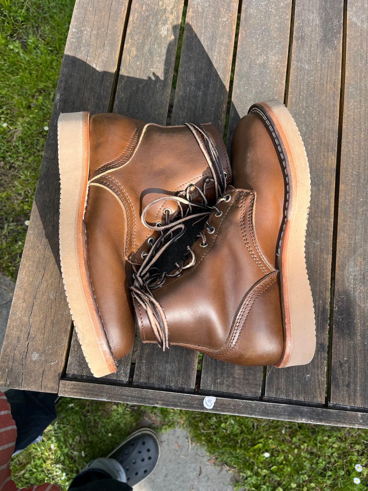 Photo by Dannflow on November 1, 2025 of the Nicks Free Range in Horween British Tan Chromexcel.