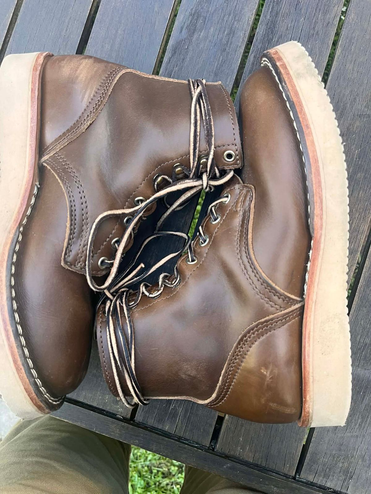 Photo by Dannflow on December 1, 2025 of the Nicks Free Range in Horween British Tan Chromexcel.