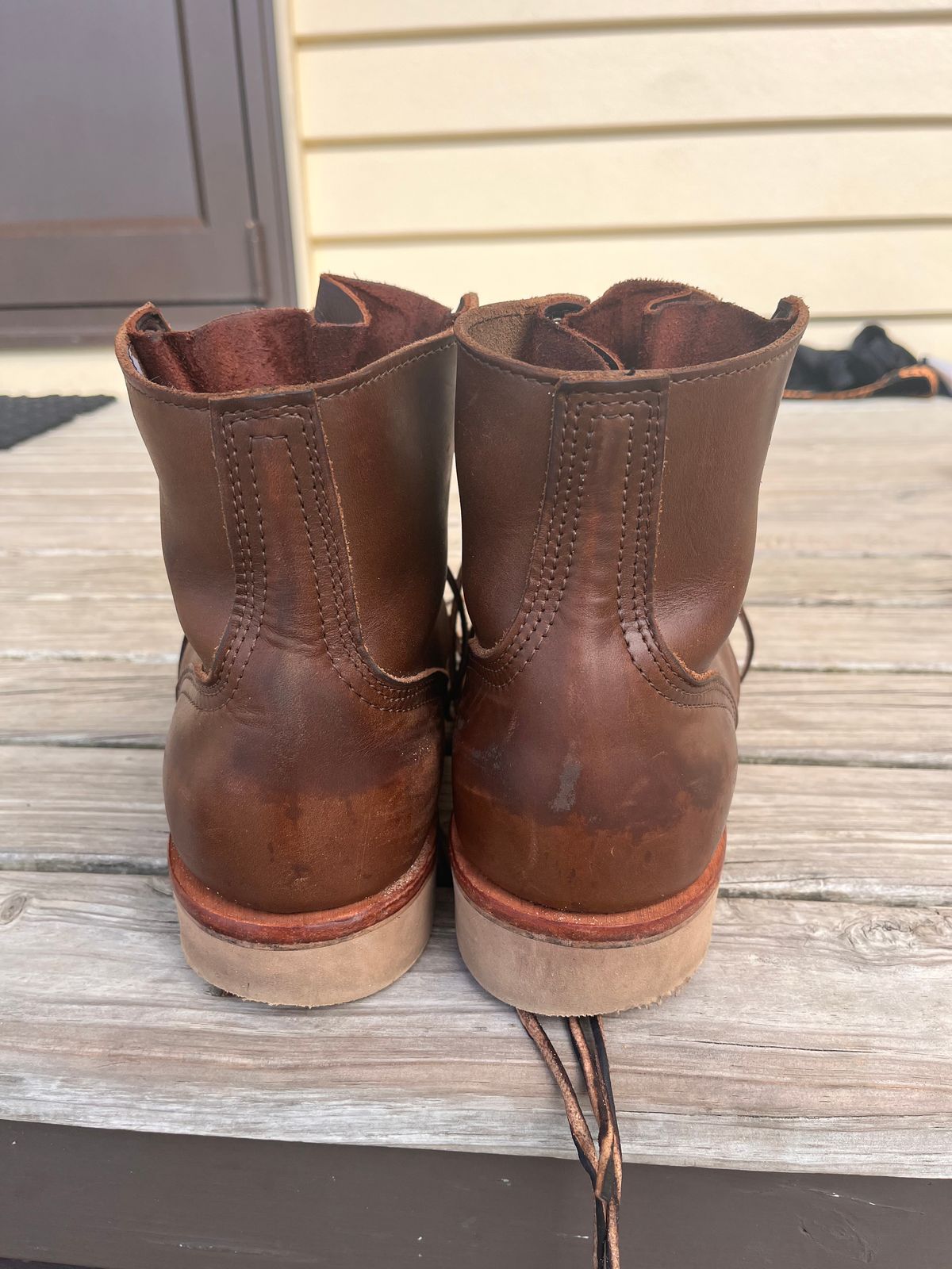 Photo by Dannflow on January 2, 2026 of the Nicks Free Range in Horween British Tan Chromexcel.