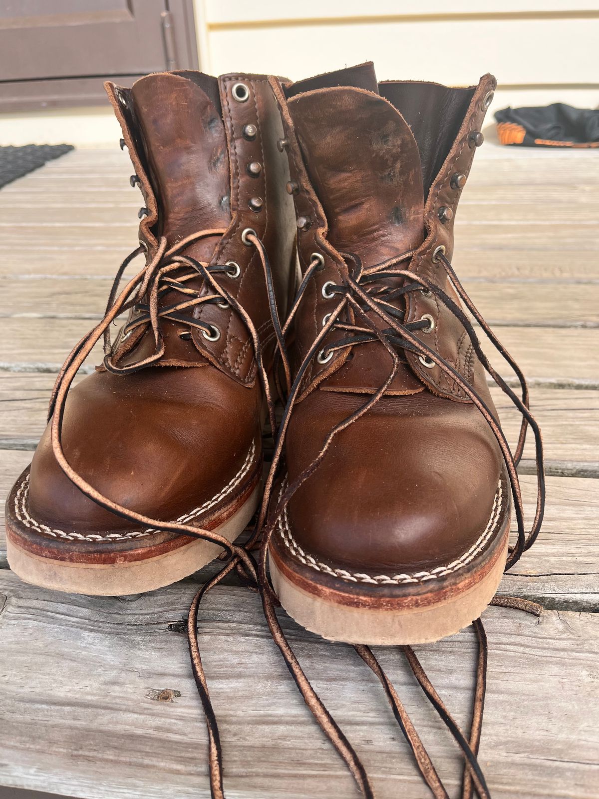 Photo by Dannflow on January 2, 2026 of the Nicks Free Range in Horween British Tan Chromexcel.