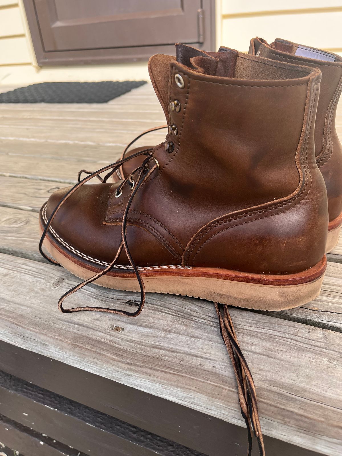 Photo by Dannflow on January 2, 2026 of the Nicks Free Range in Horween British Tan Chromexcel.