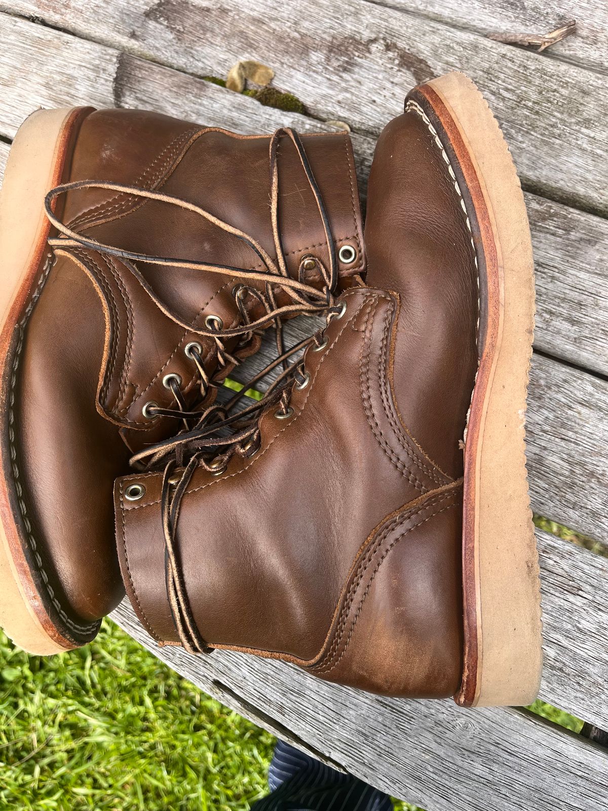 Photo by Dannflow on February 3, 2026 of the Nicks Free Range in Horween British Tan Chromexcel.