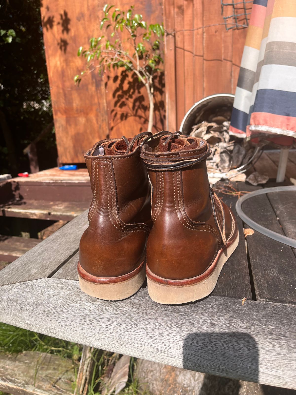 Photo by Dannflow on April 2, 2026 of the Nicks Free Range in Horween British Tan Chromexcel.