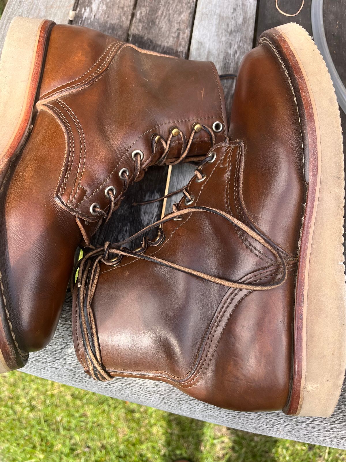 Photo by Dannflow on April 2, 2026 of the Nicks Free Range in Horween British Tan Chromexcel.