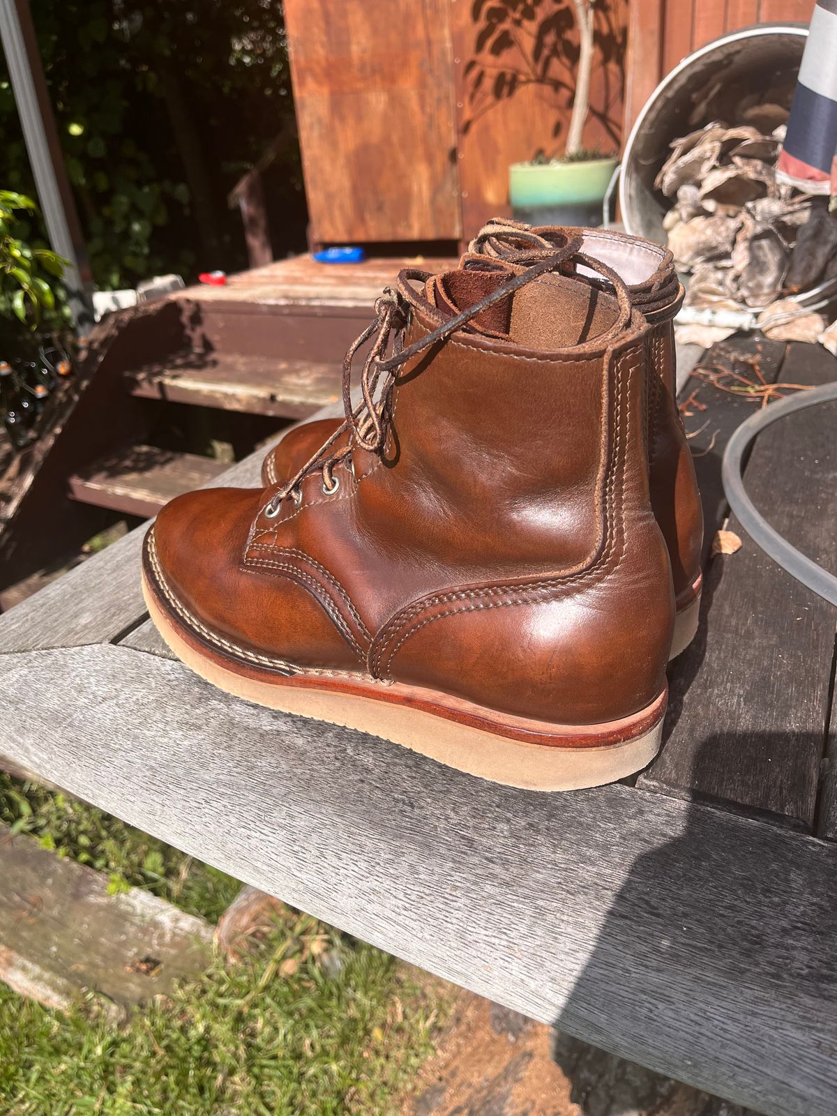 Photo by Dannflow on April 2, 2026 of the Nicks Free Range in Horween British Tan Chromexcel.